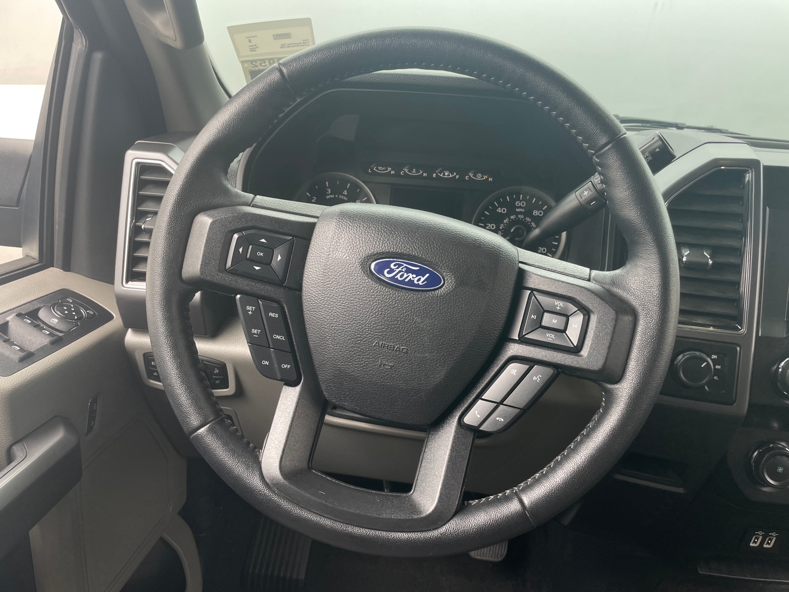 Thumbnail: 2020 Ford Econoline - 5