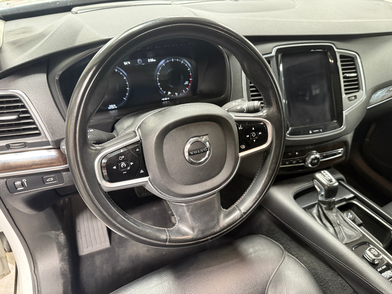 Thumbnail: 2019 Volvo XC90 - 4