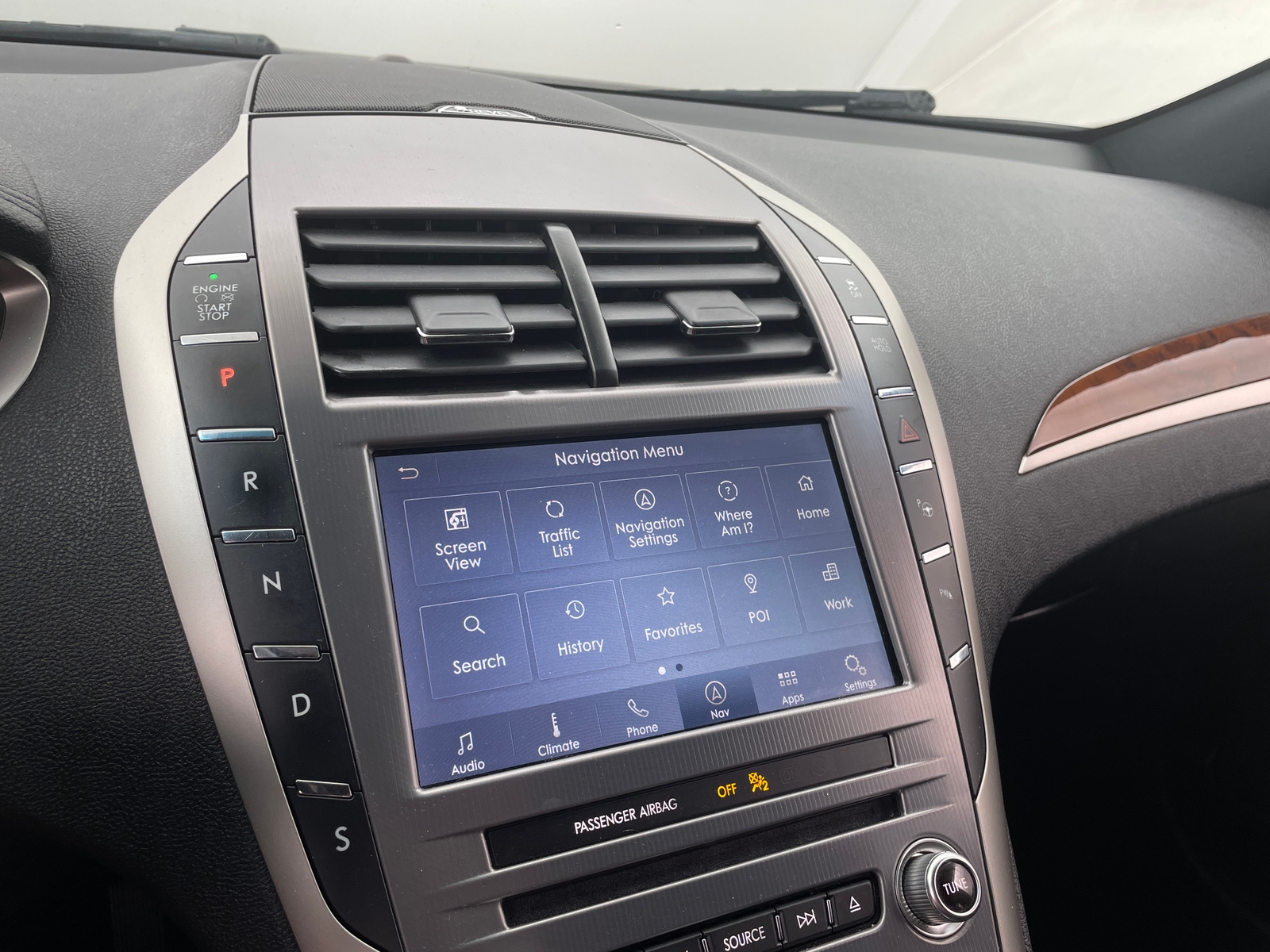 Thumbnail: 2020 Lincoln MKZ - 3