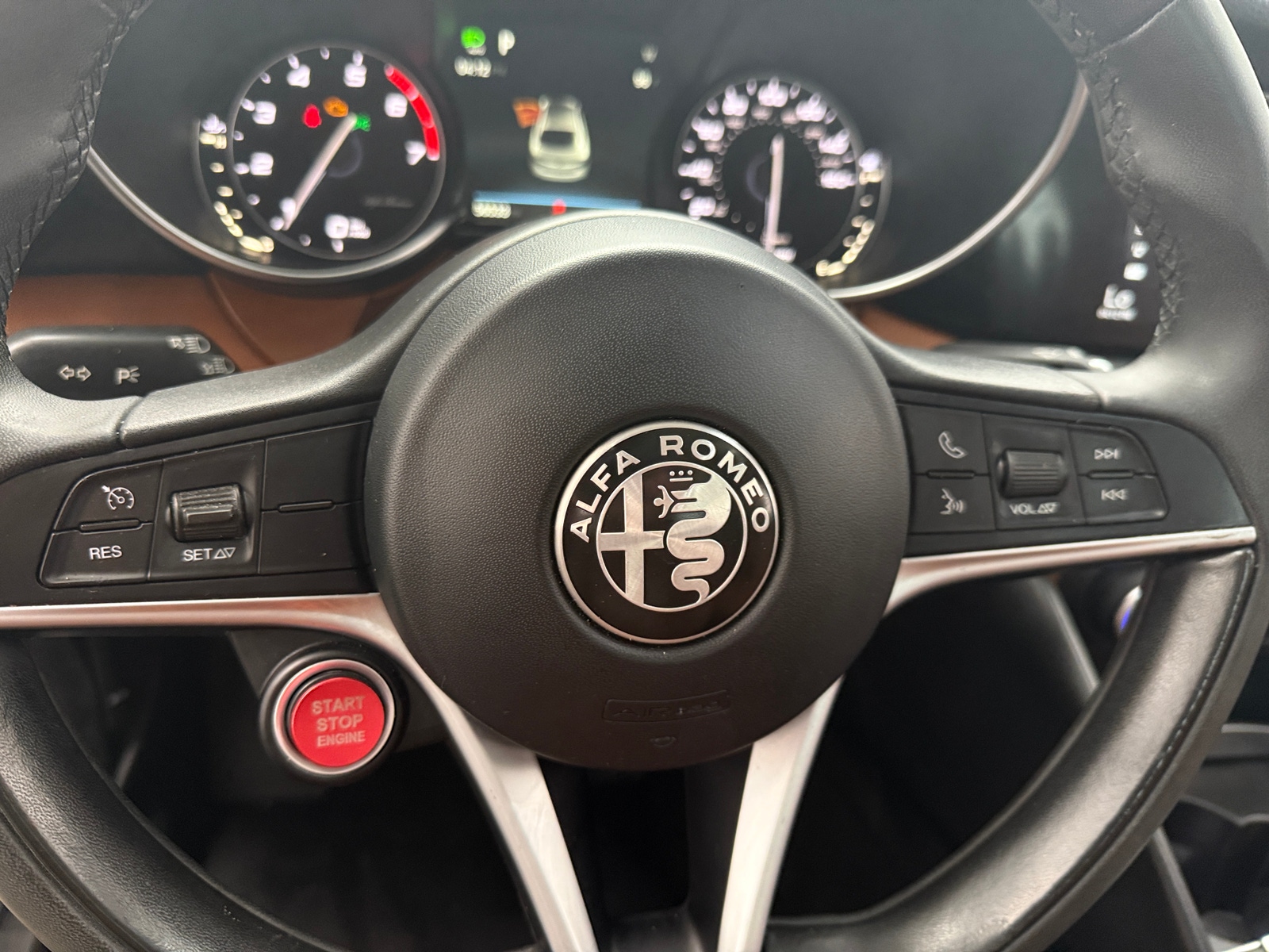 Thumbnail: 2017 Alfa Romeo Giulia - 4