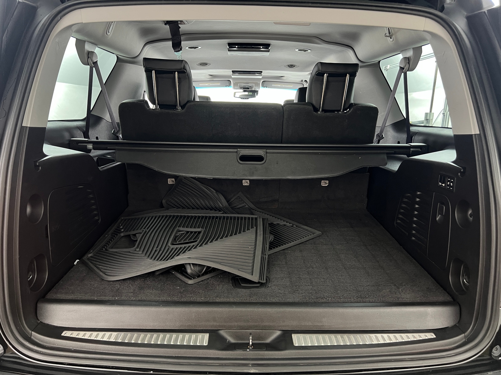 Thumbnail: 2016 Chevrolet Suburban - 6