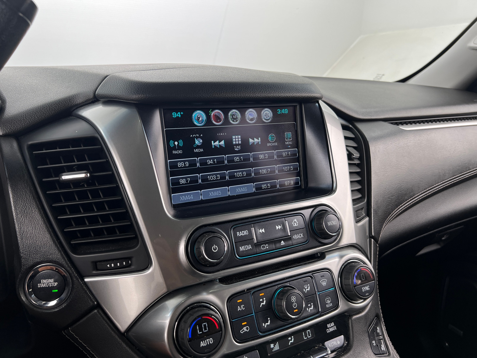 Thumbnail: 2016 Chevrolet Suburban - 3