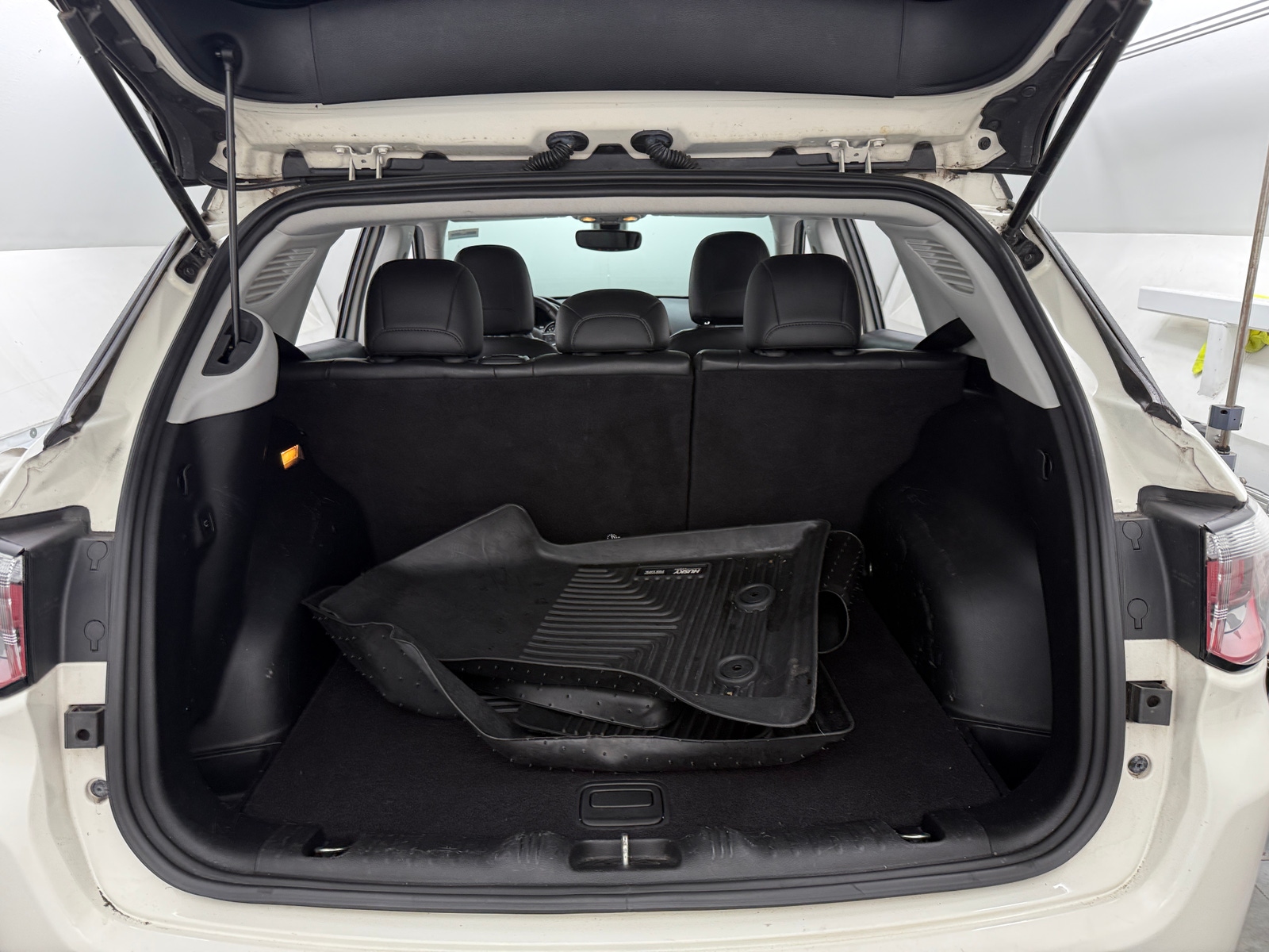 Thumbnail: 2018 Jeep Compass - 6