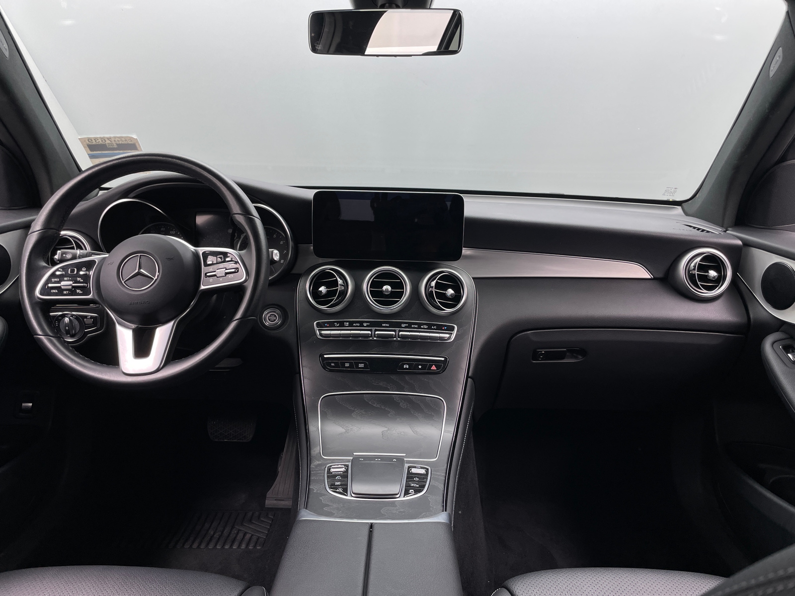 Thumbnail: 2021 Mercedes-Benz GLC - 2