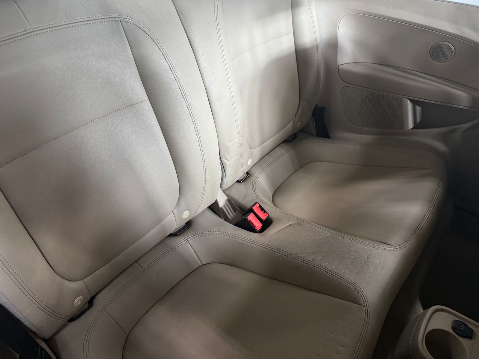 Thumbnail: 2013 Volkswagen Beetle - 6