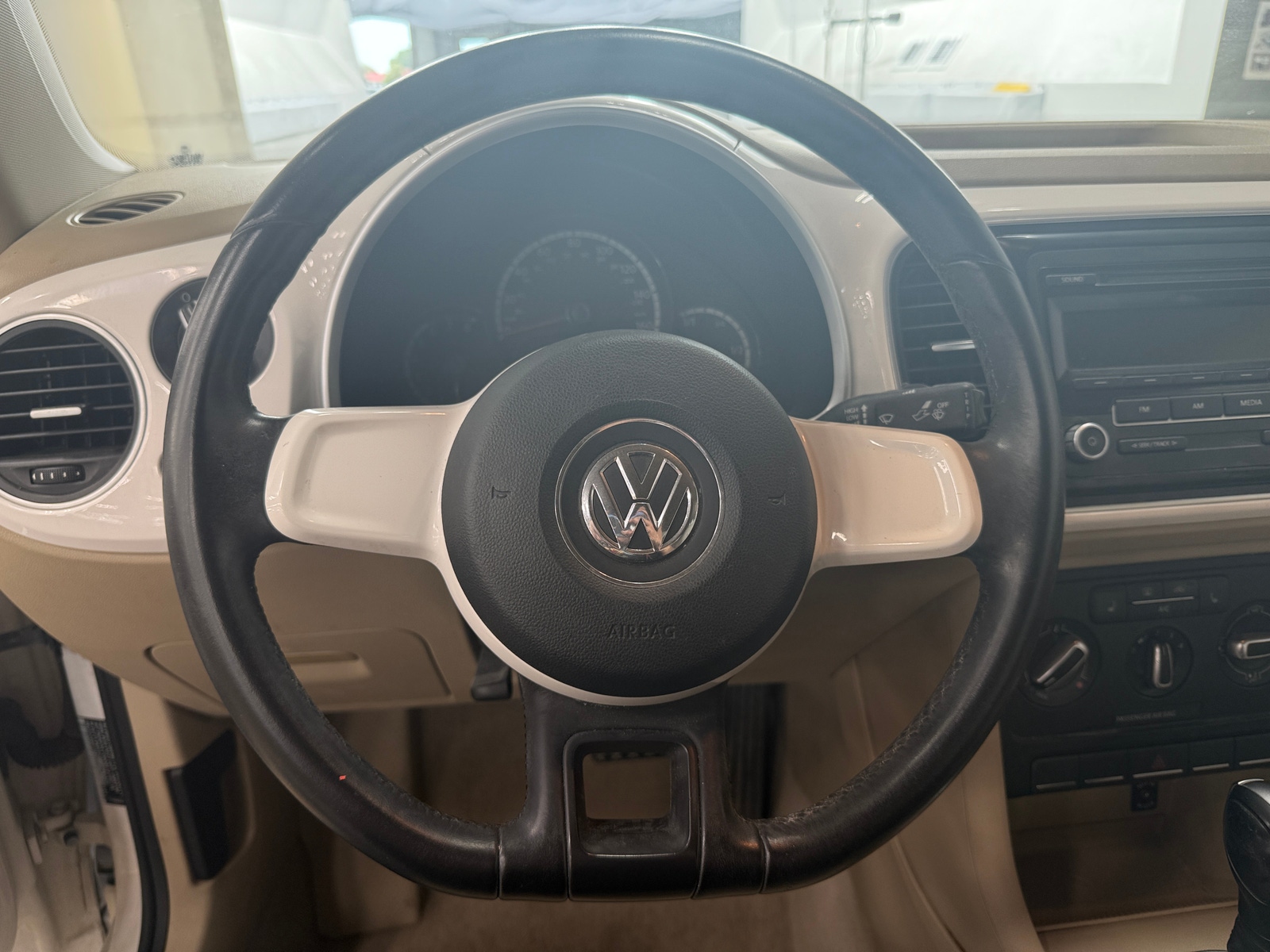 Thumbnail: 2013 Volkswagen Beetle - 5
