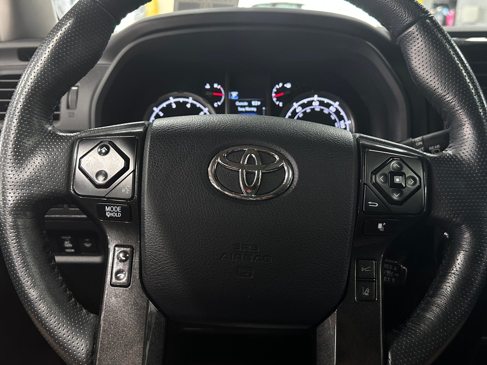 Thumbnail: 2023 Toyota 4Runner - 4