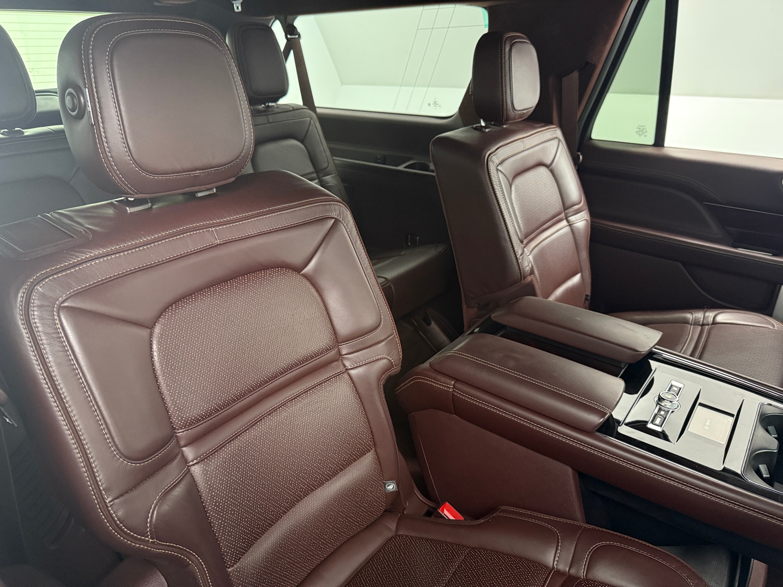 Thumbnail: 2018 Lincoln Navigator L - 5