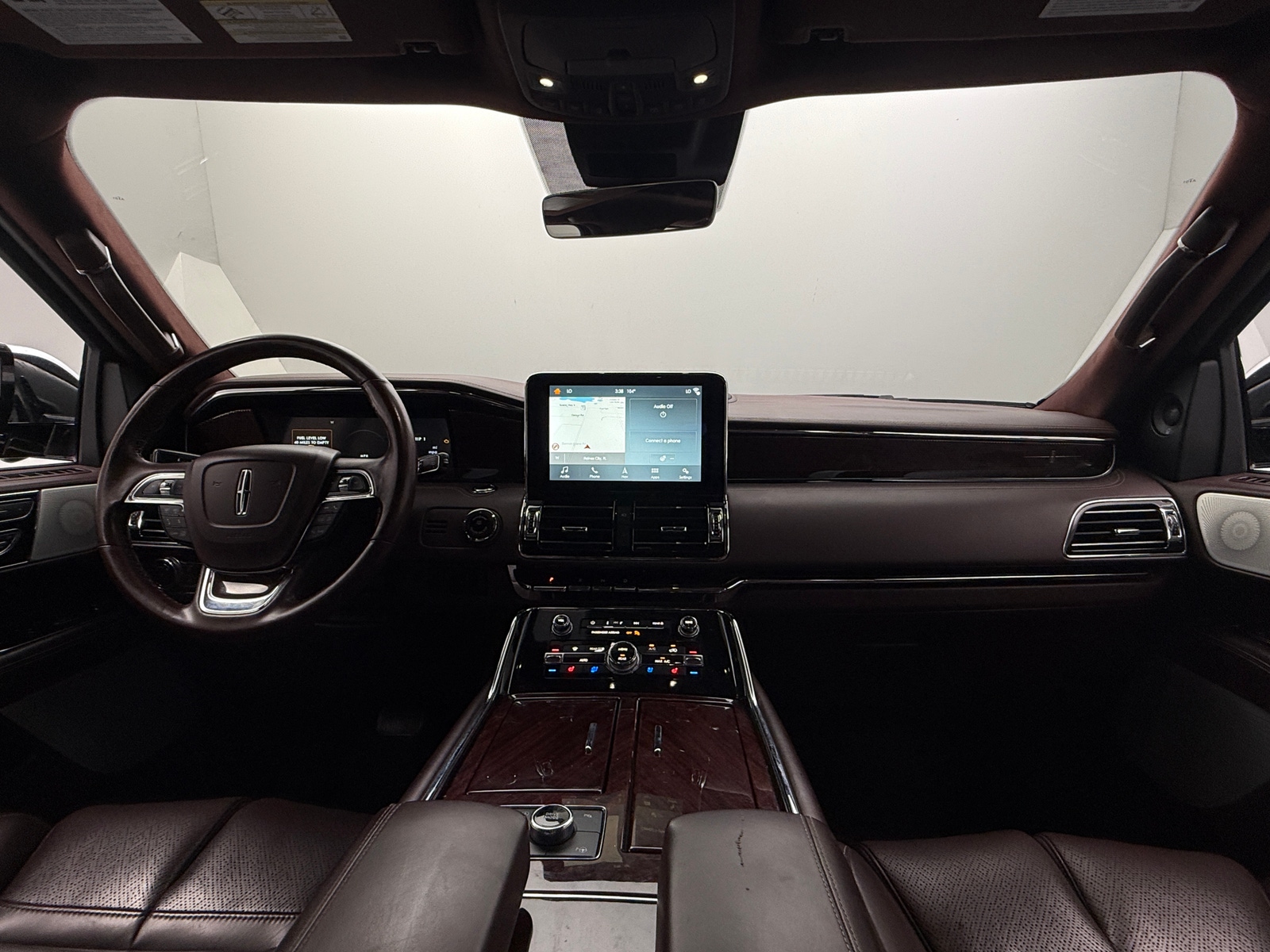 Thumbnail: 2018 Lincoln Navigator L - 2
