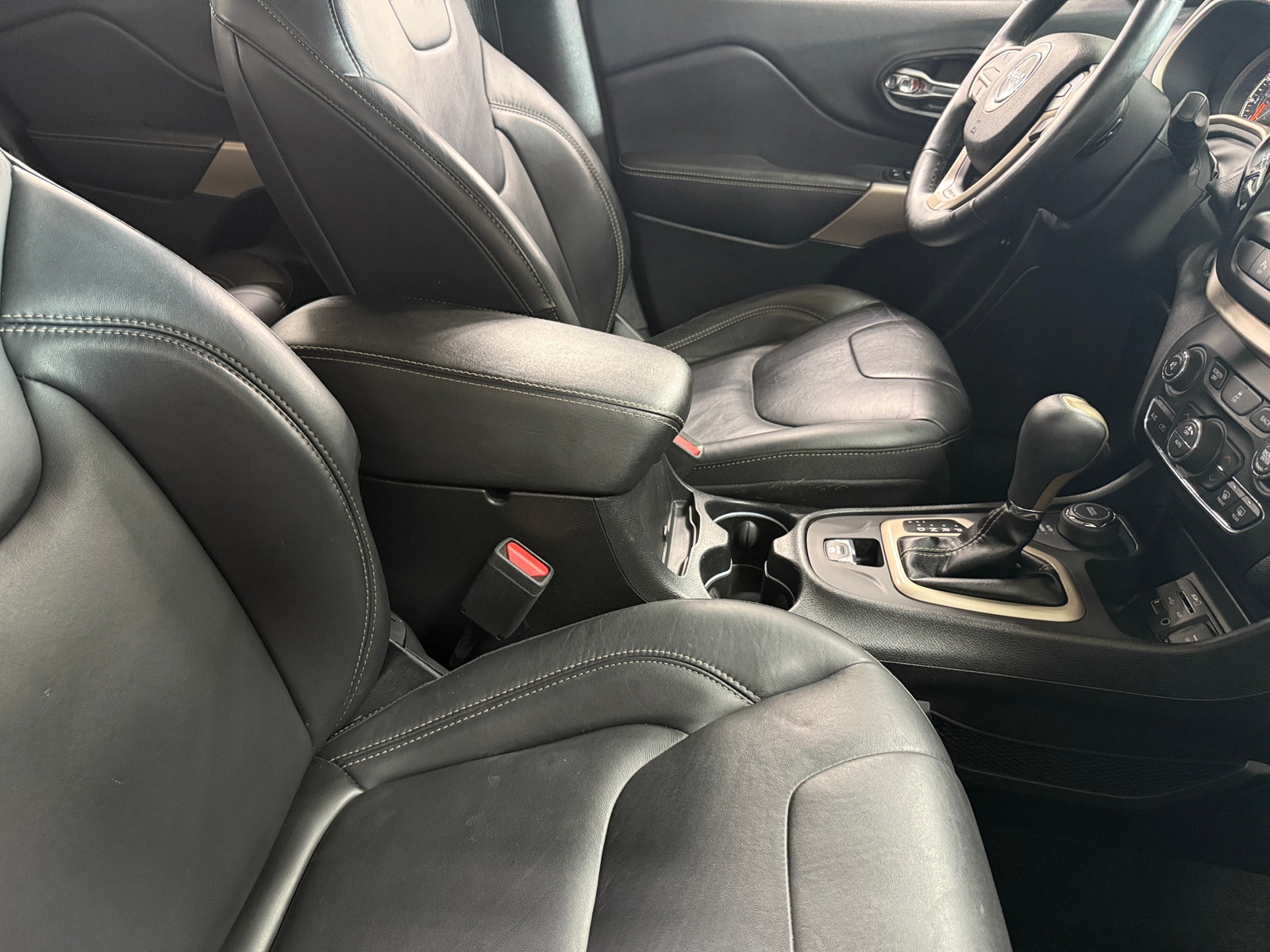 Thumbnail: 2018 Jeep Cherokee - 2