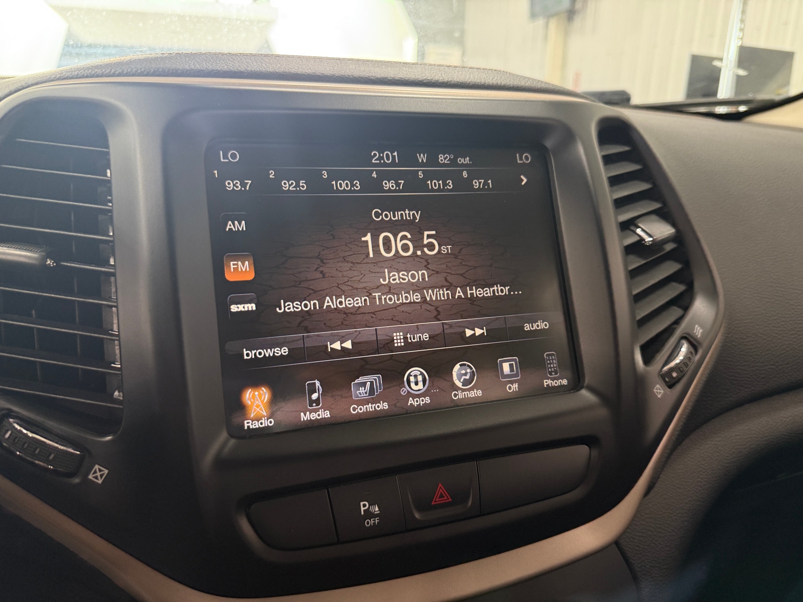 Thumbnail: 2018 Jeep Cherokee - 4
