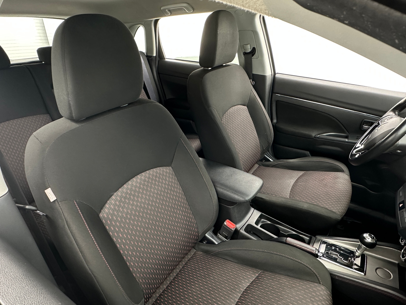 Thumbnail: 2018 Mitsubishi Outlander Sport - 2
