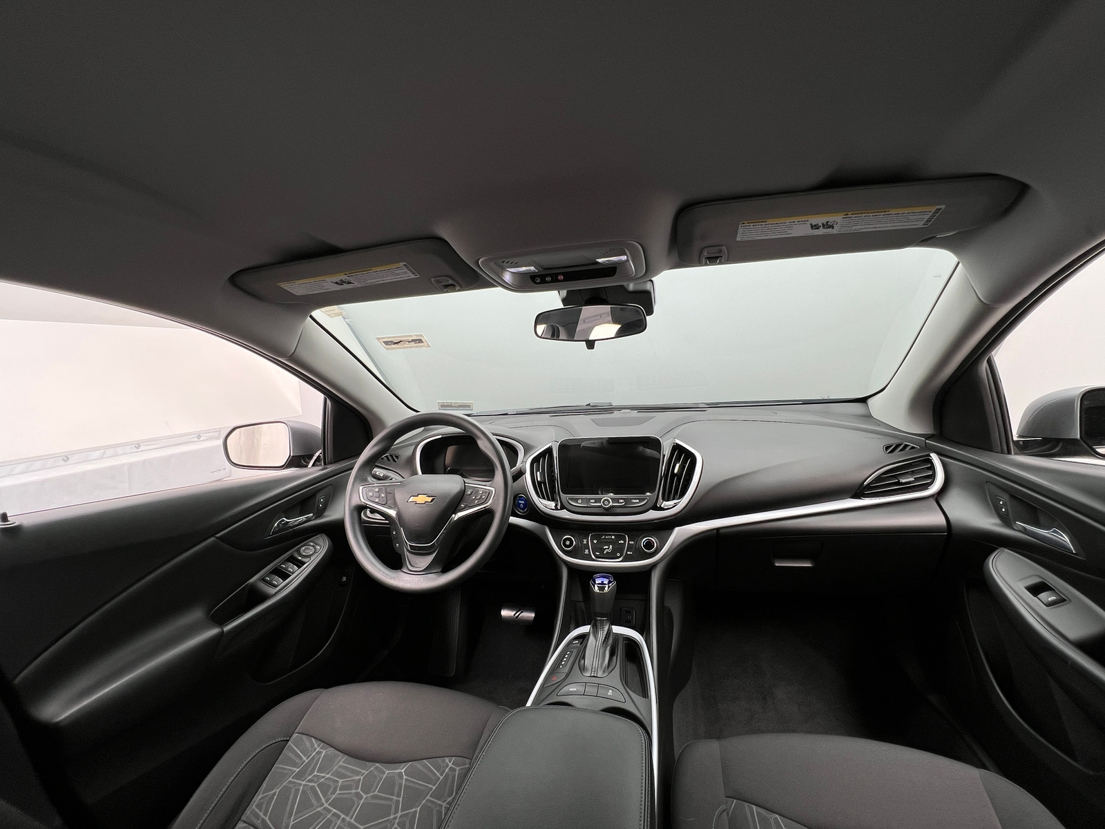Thumbnail: 2018 Chevrolet Volt - 3