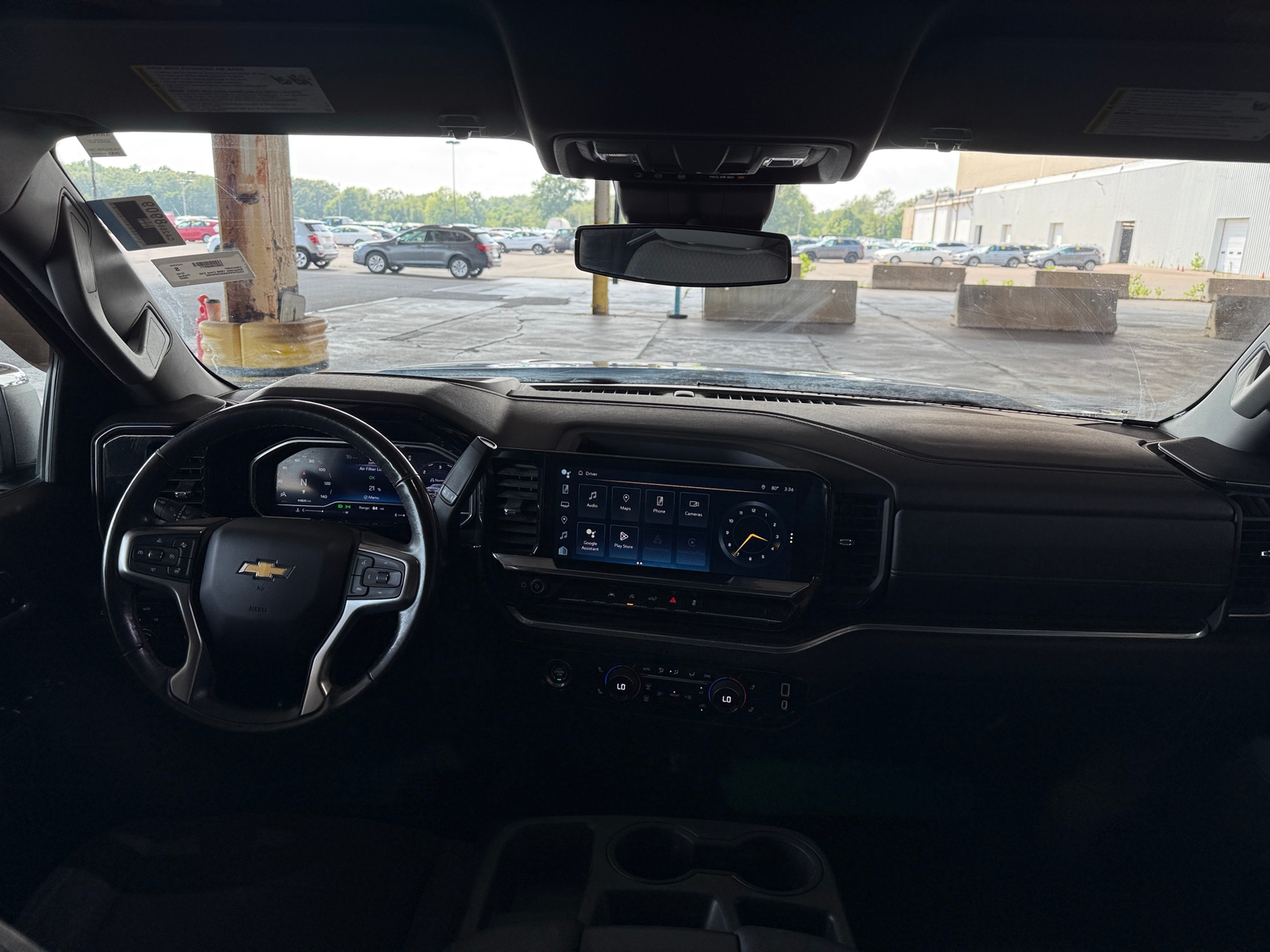Thumbnail: 2022 Chevrolet Silverado 1500 - 3