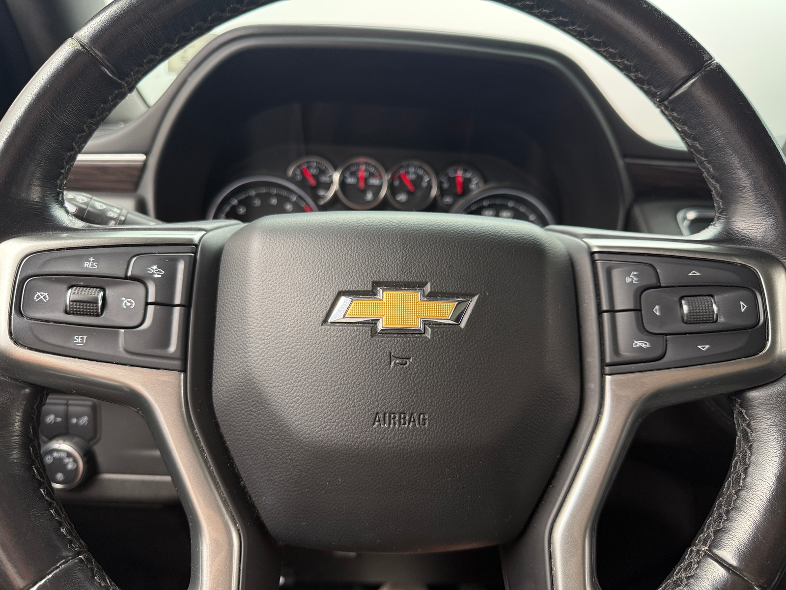Thumbnail: 2021 Chevrolet Suburban - 4