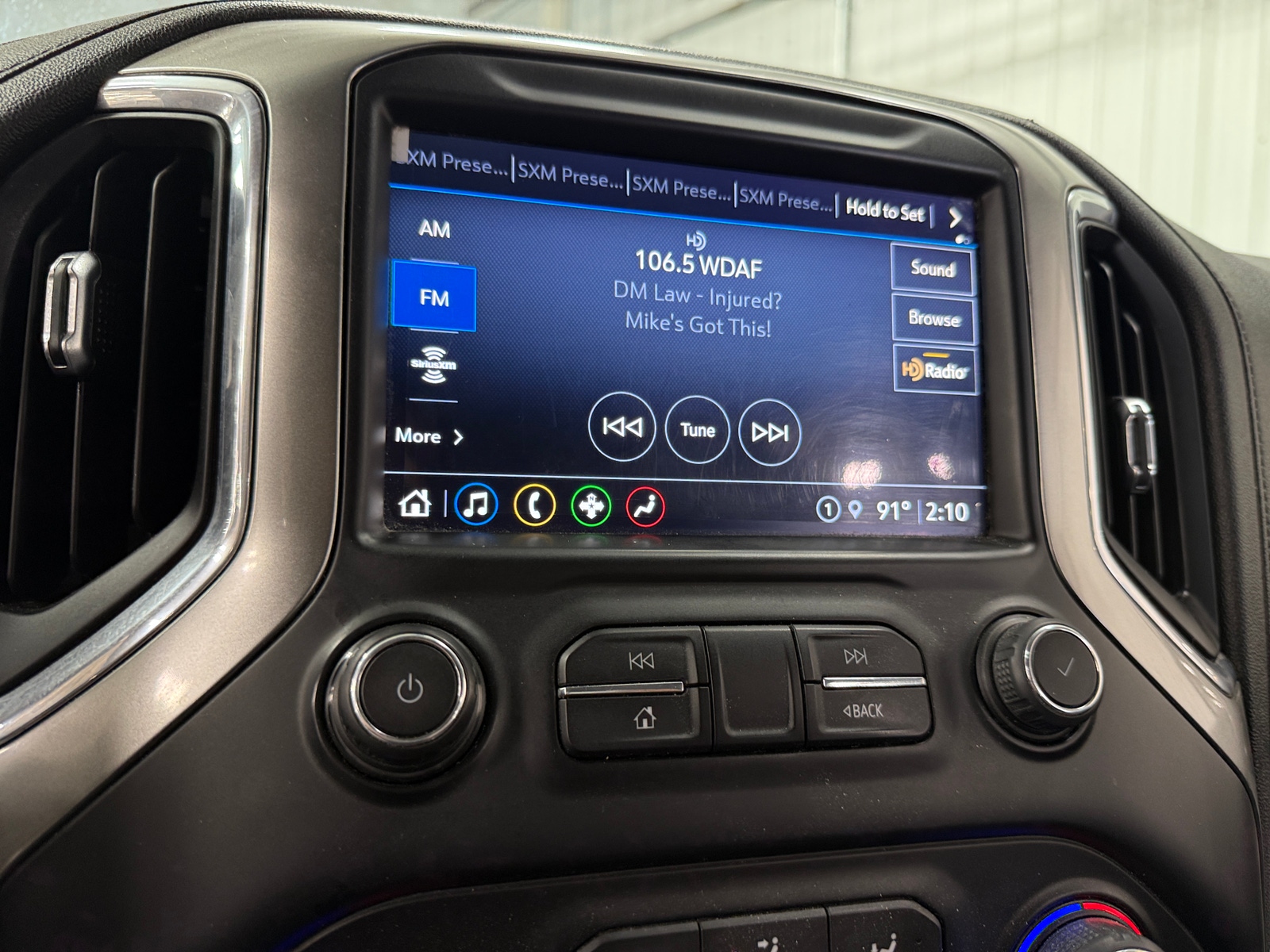 Thumbnail: 2021 Chevrolet Silverado 1500 - 4