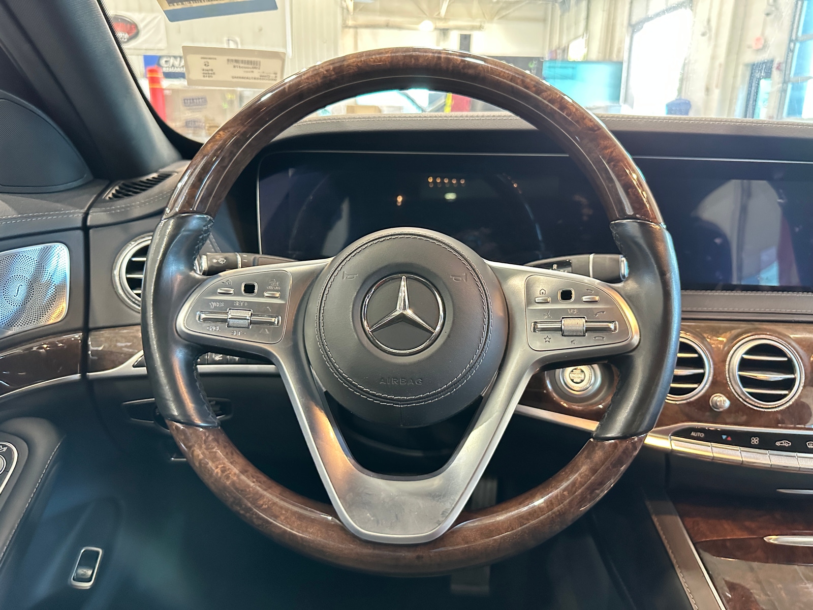 Thumbnail: 2018 Mercedes-Benz S-Class - 4