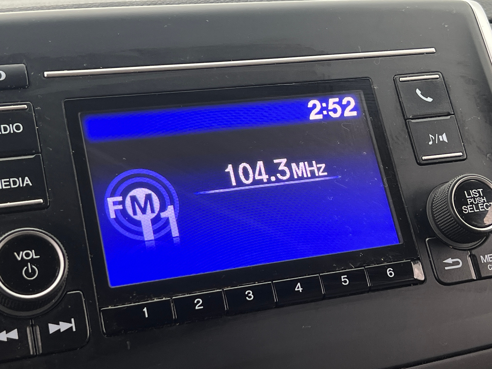 Thumbnail: 2018 Honda Pilot - 4
