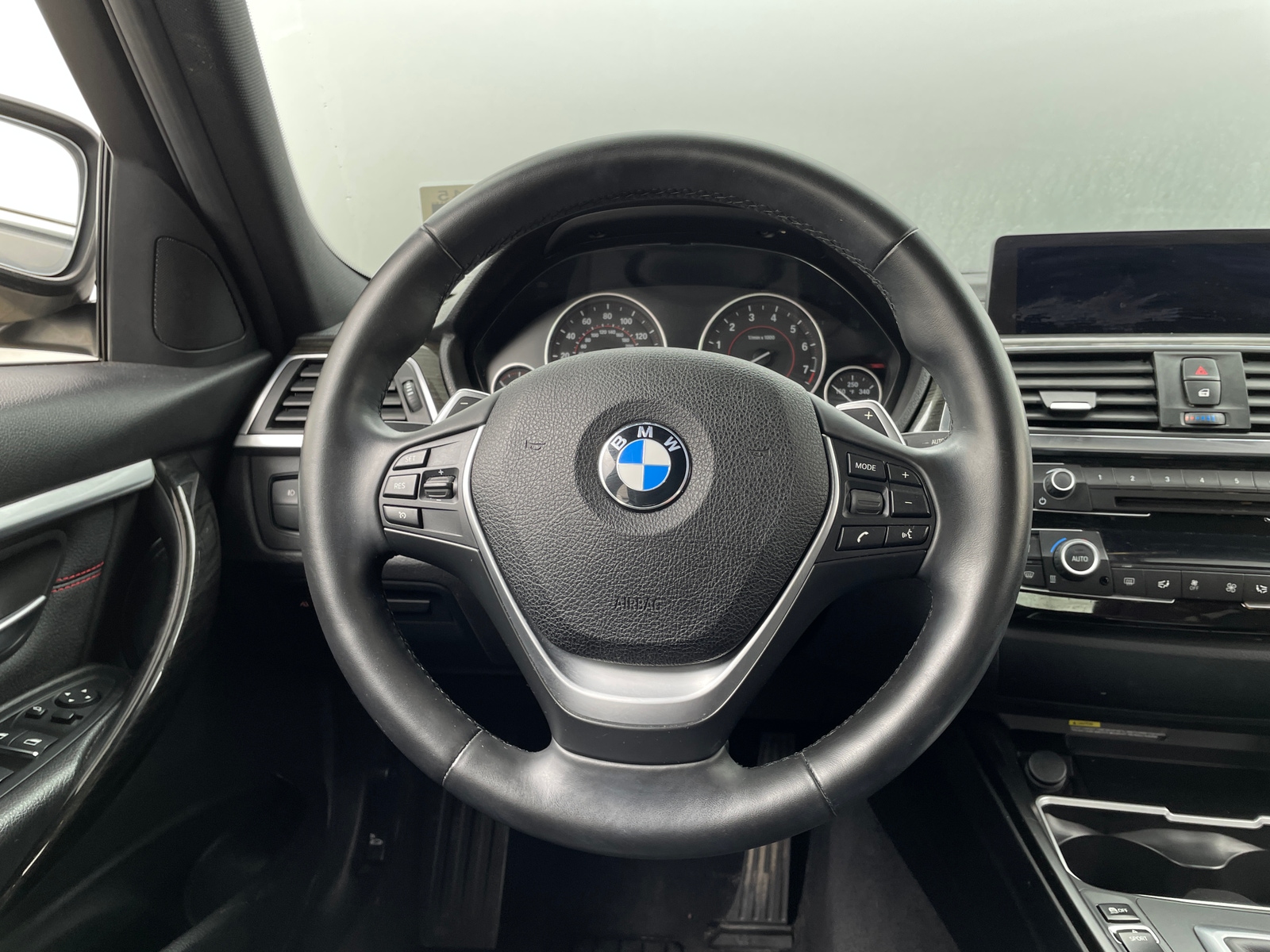 Thumbnail: 2018 BMW 3 Series - 4