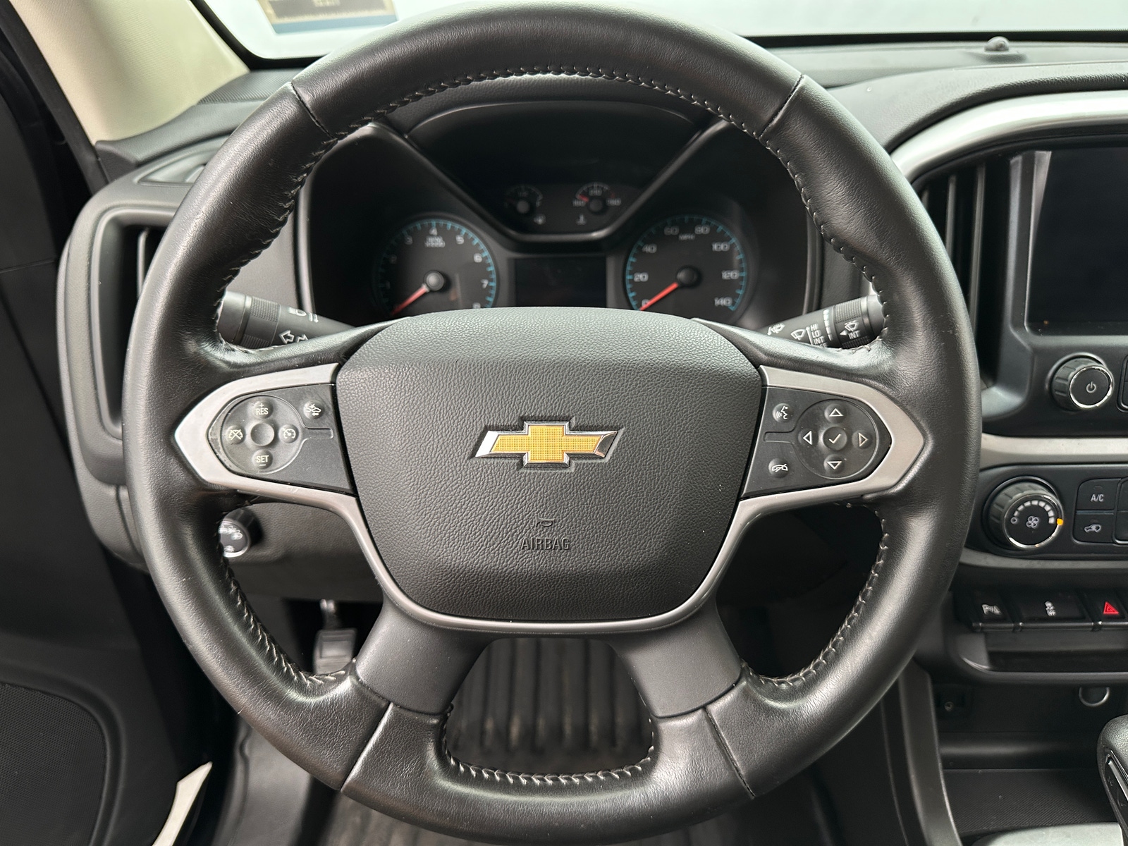 Thumbnail: 2022 Chevrolet Colorado - 5