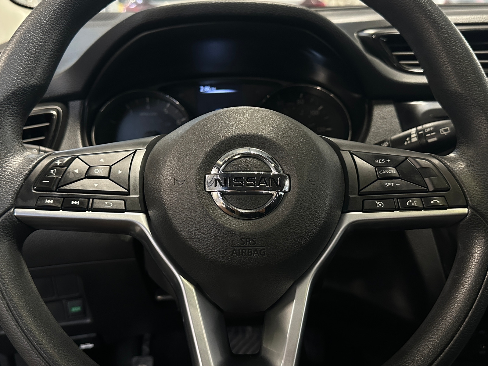 Thumbnail: 2017 Nissan Rogue Sport - 5