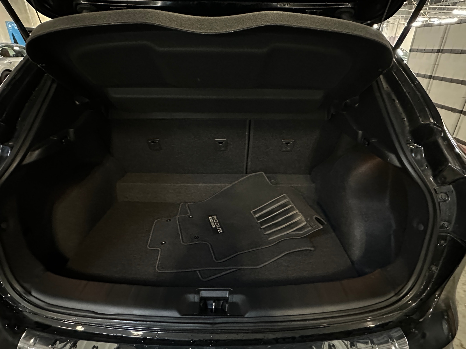 Thumbnail: 2017 Nissan Rogue Sport - 7