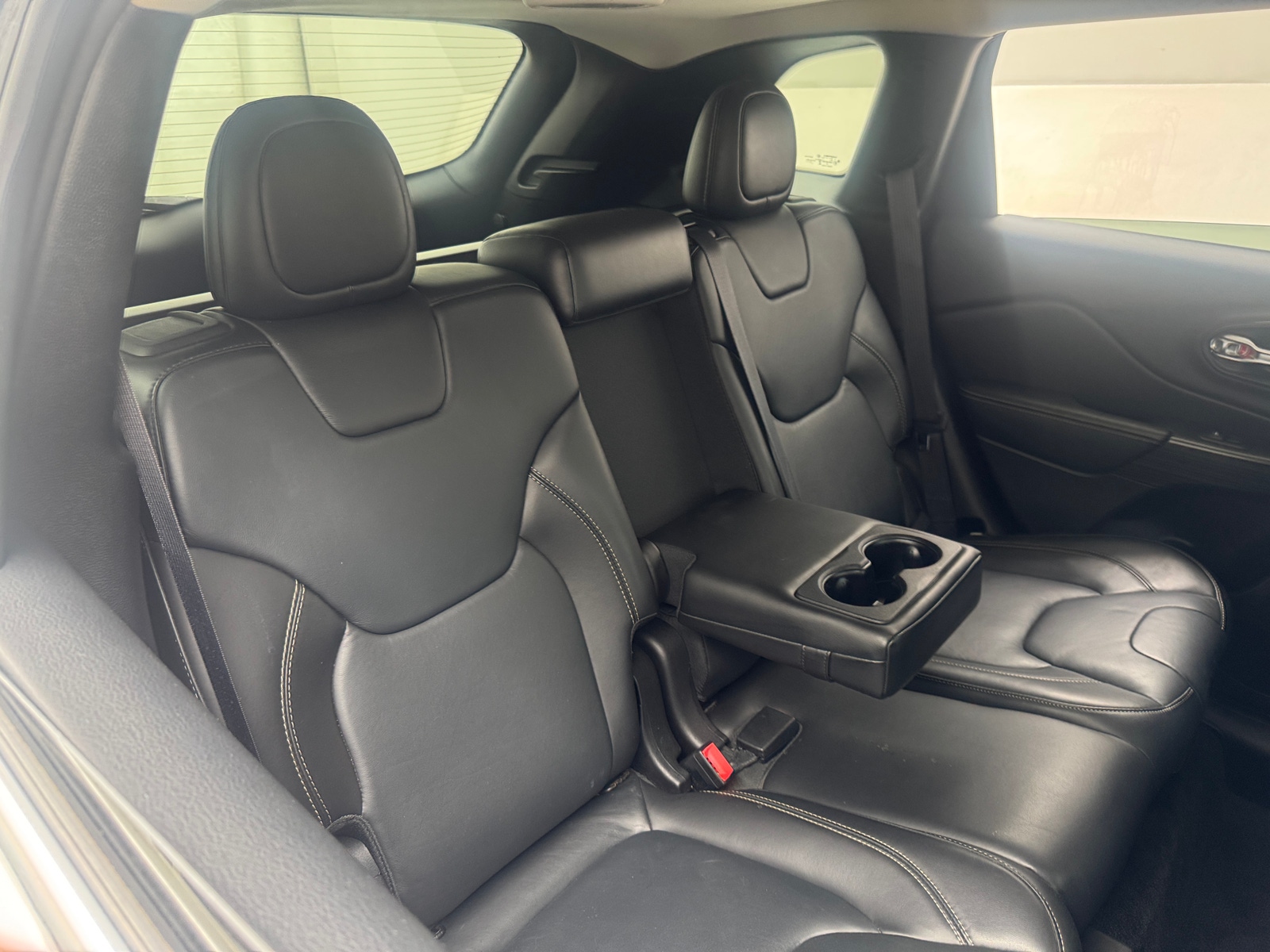 Thumbnail: 2016 Jeep Cherokee - 5