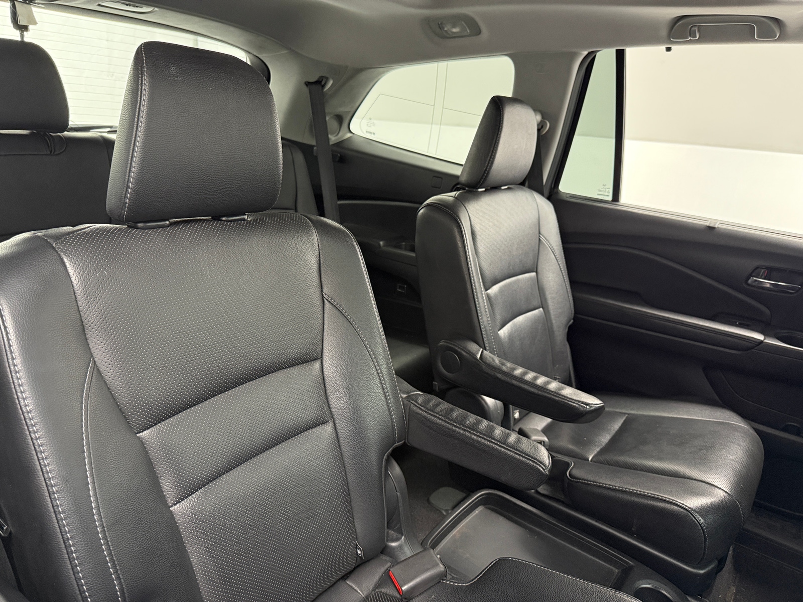 Thumbnail: 2017 Honda Pilot - 5