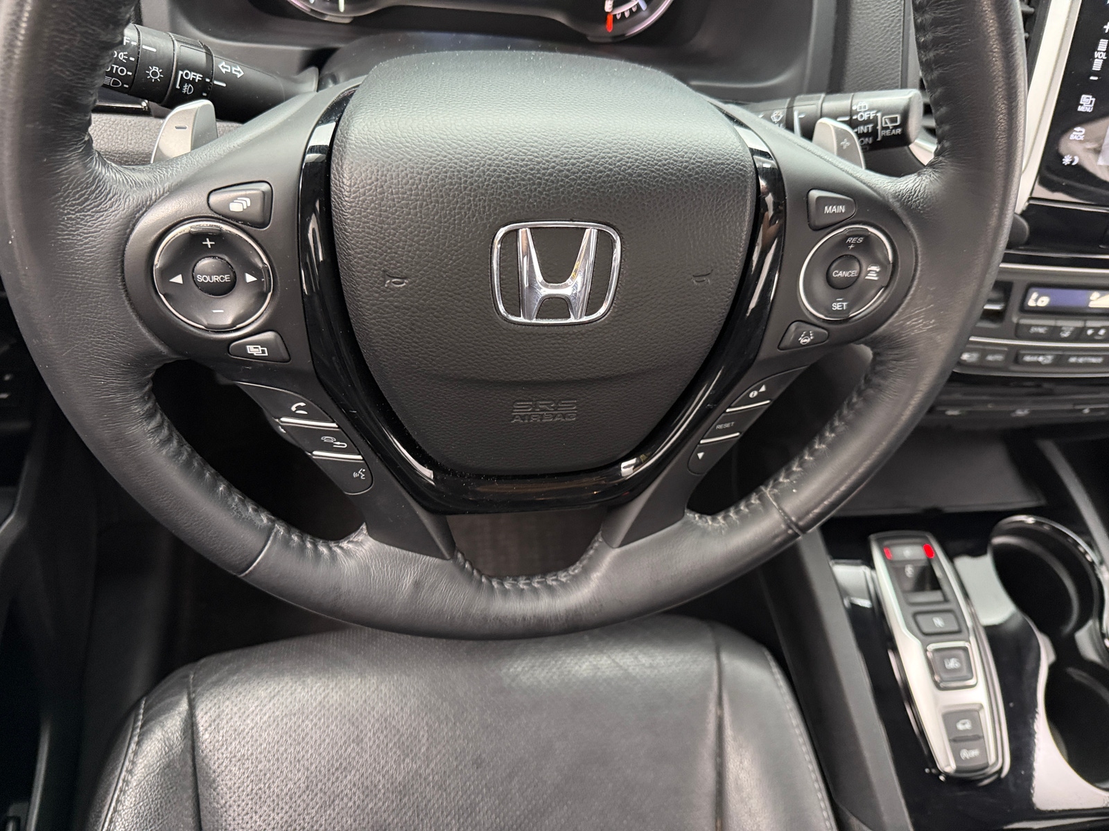 Thumbnail: 2017 Honda Pilot - 4
