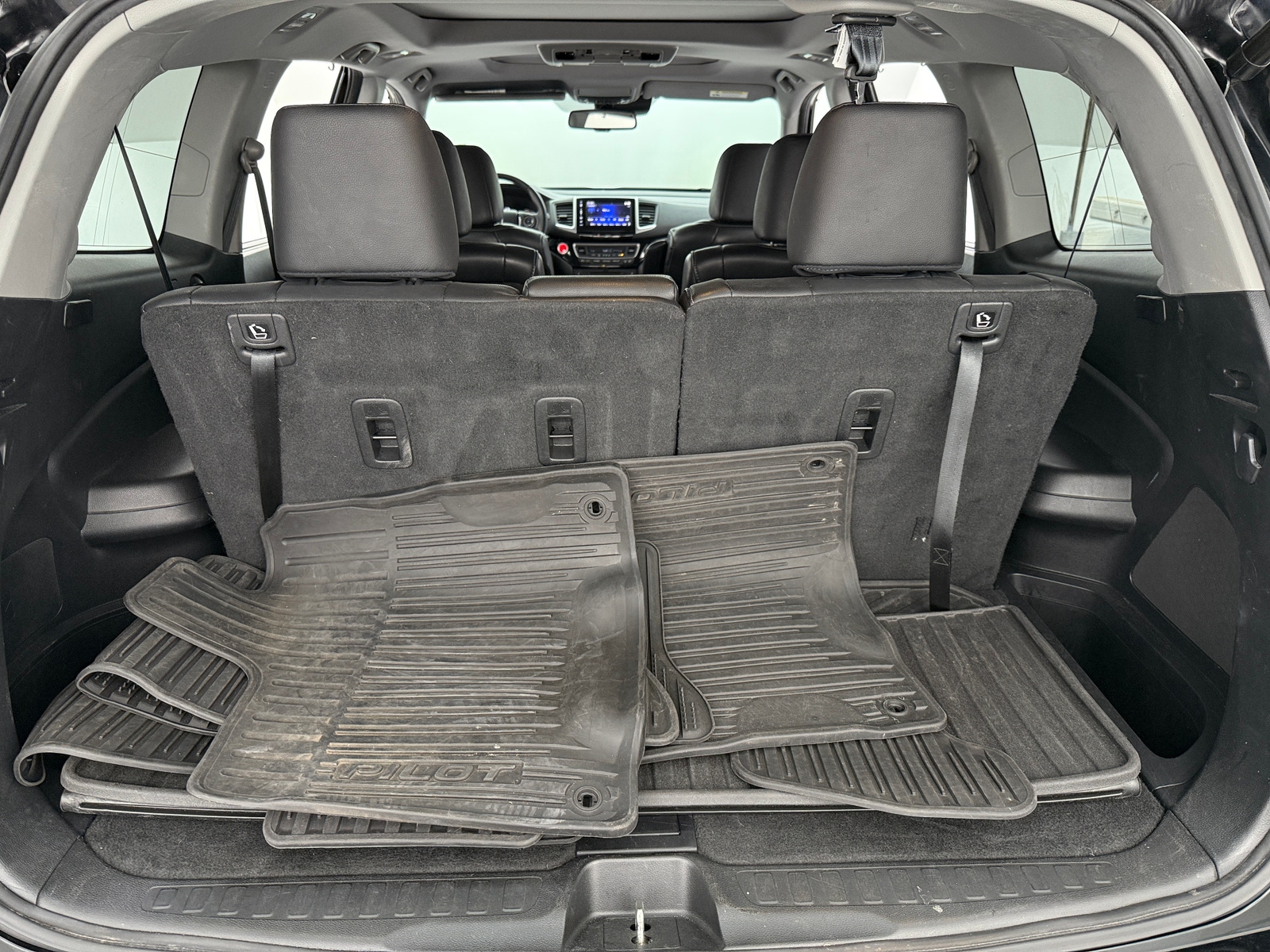 Thumbnail: 2017 Honda Pilot - 6