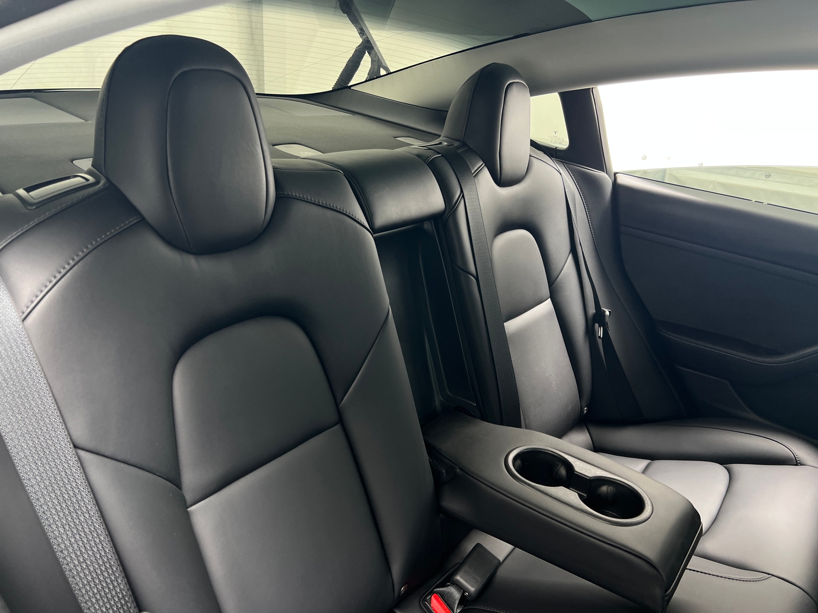 Thumbnail: 2022 Tesla Model 3 - 5