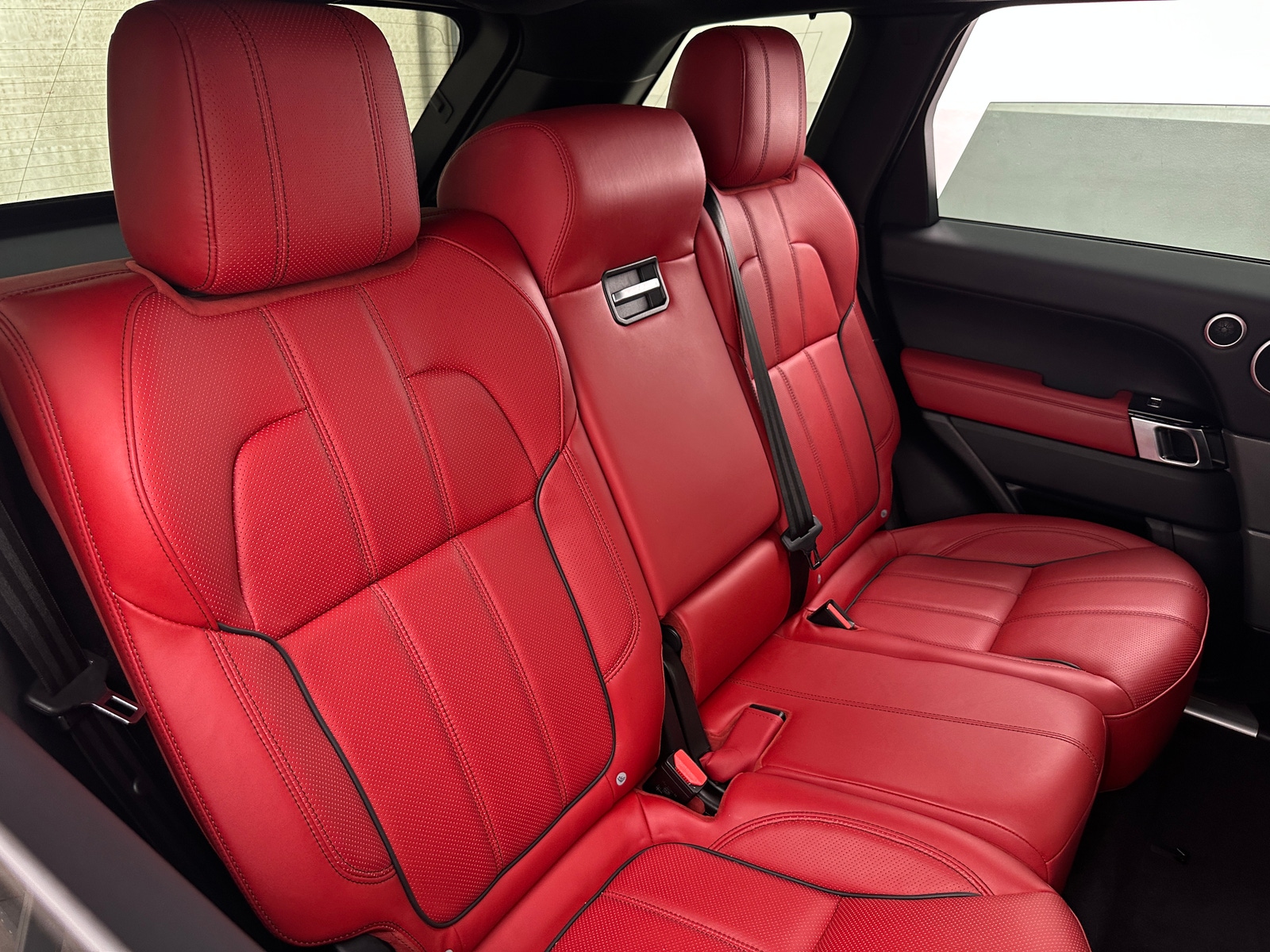 Thumbnail: 2016 Land Rover Range Rover Sport - 5