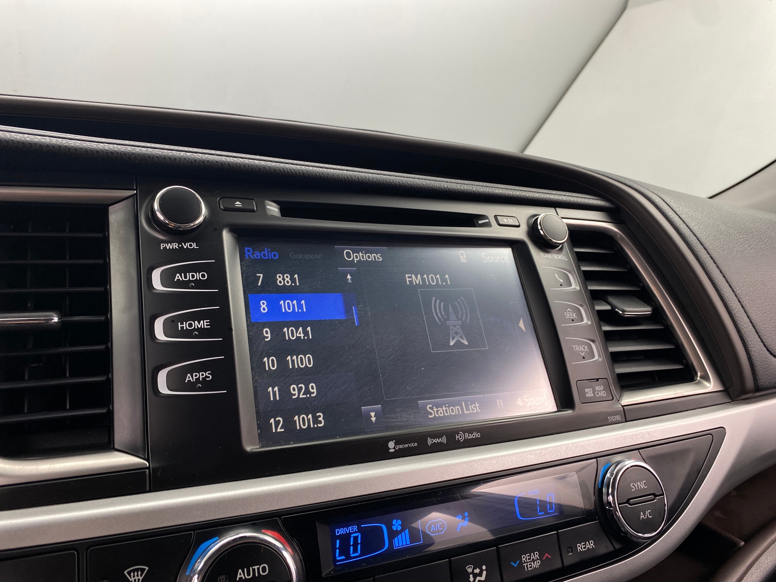 Thumbnail: 2019 Toyota Highlander - 3