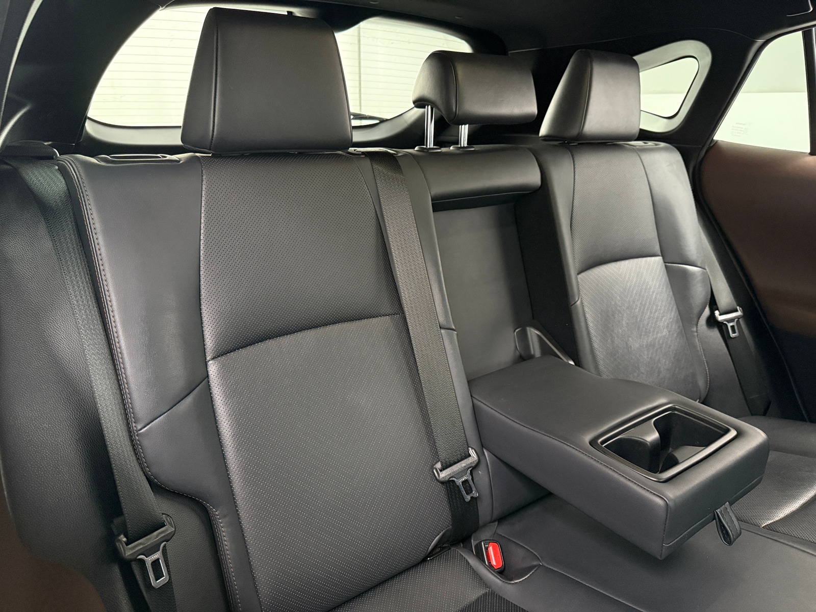 Thumbnail: 2021 Toyota Venza - 6