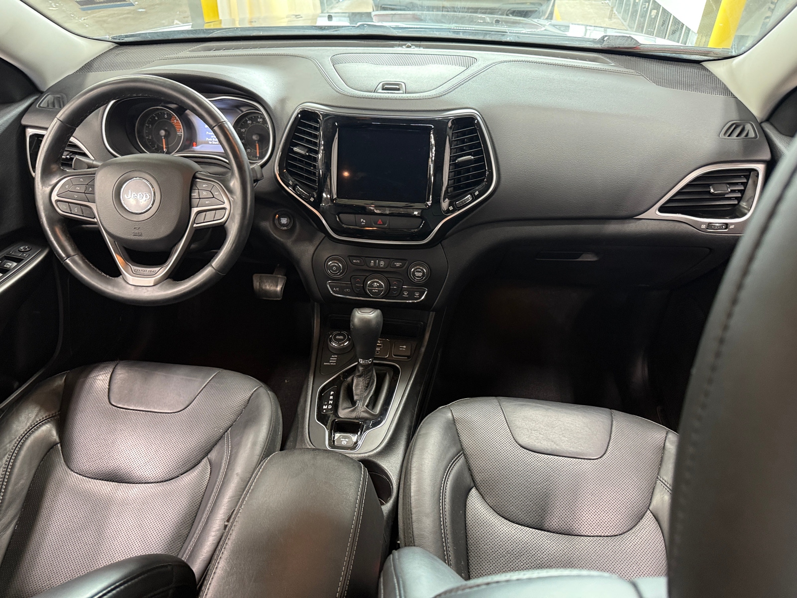 Thumbnail: 2019 Jeep Cherokee - 2