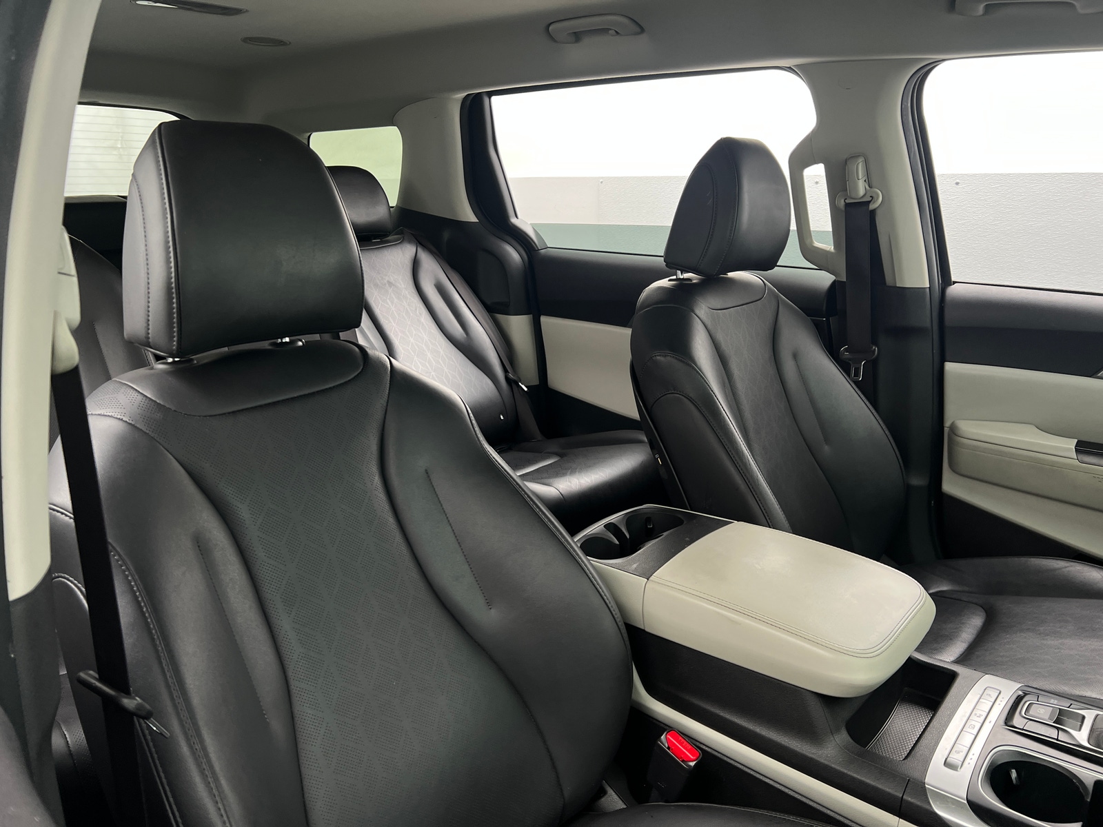 Thumbnail: 2022 Kia Carnival - 2