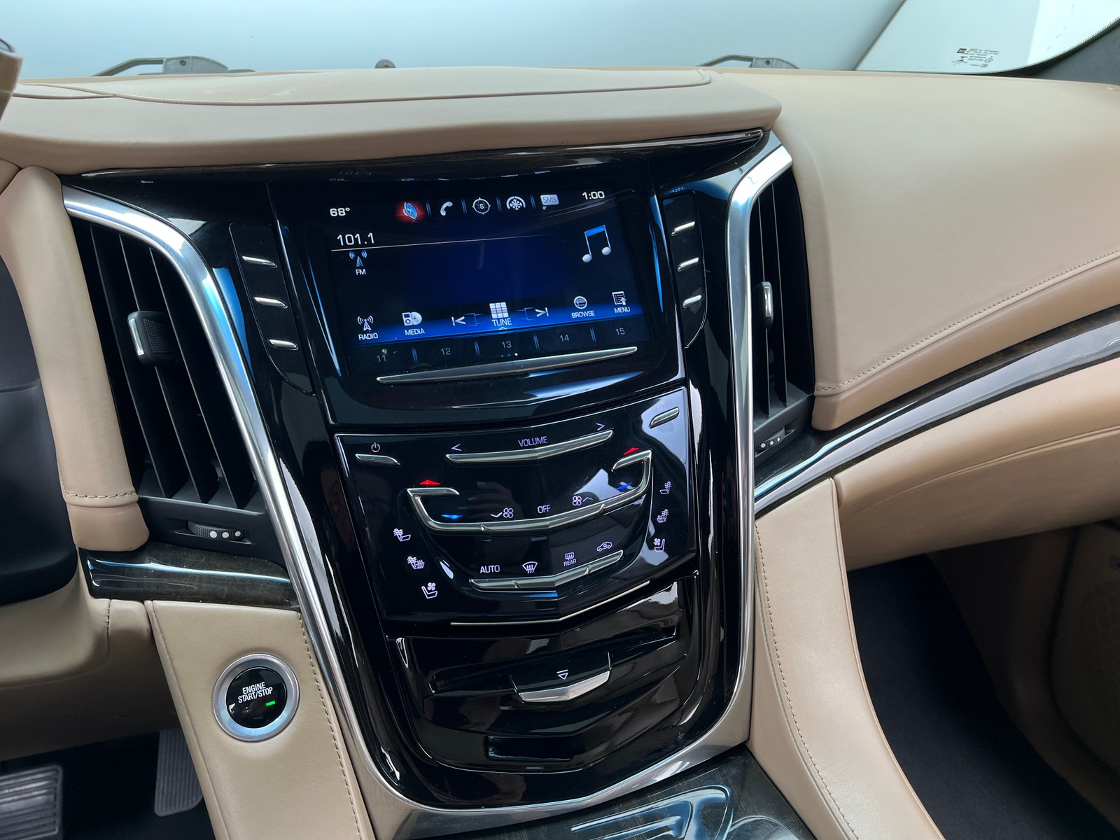 Thumbnail: 2018 Cadillac Escalade - 3