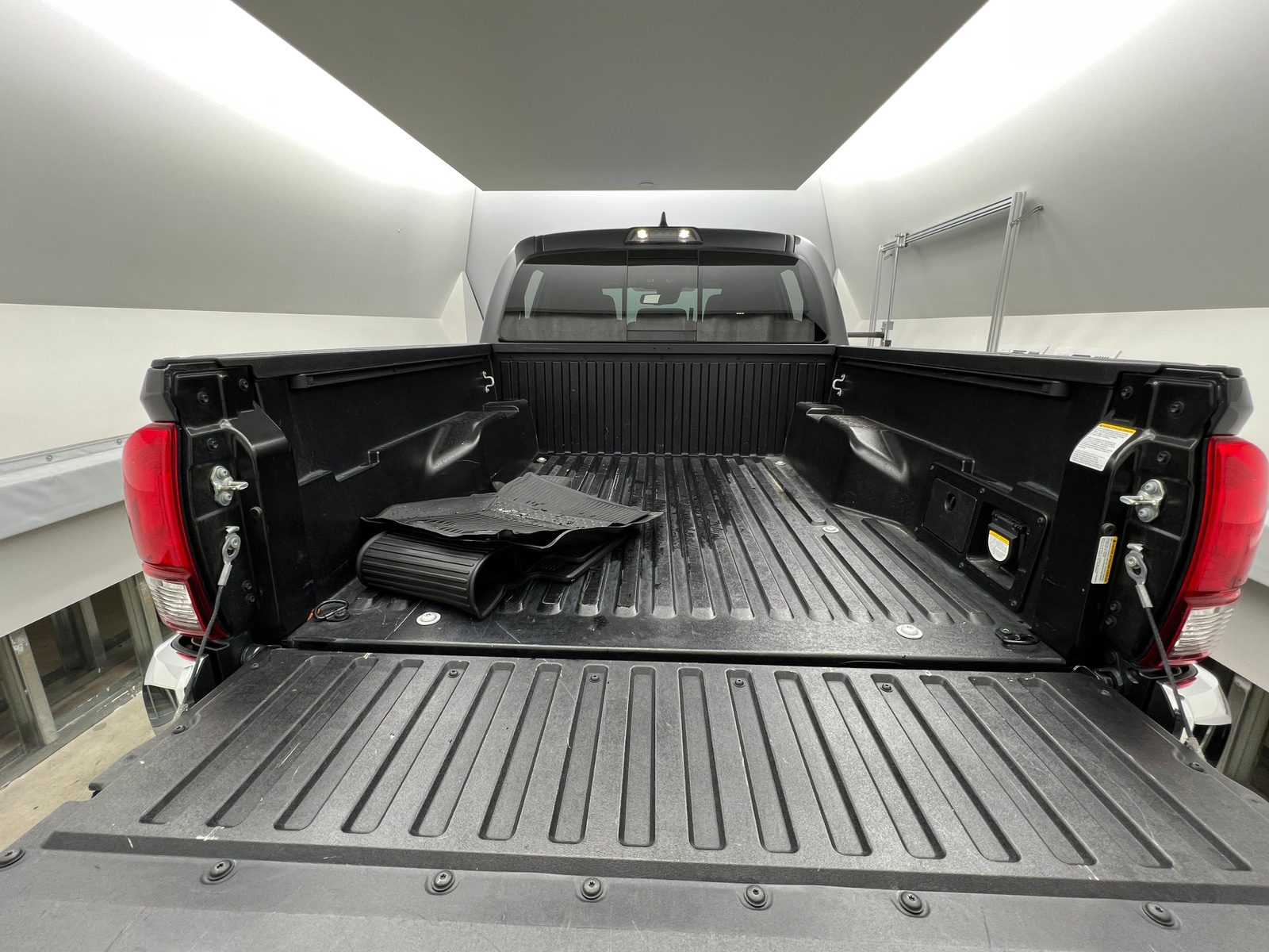 Thumbnail: 2019 Toyota Tacoma - 7