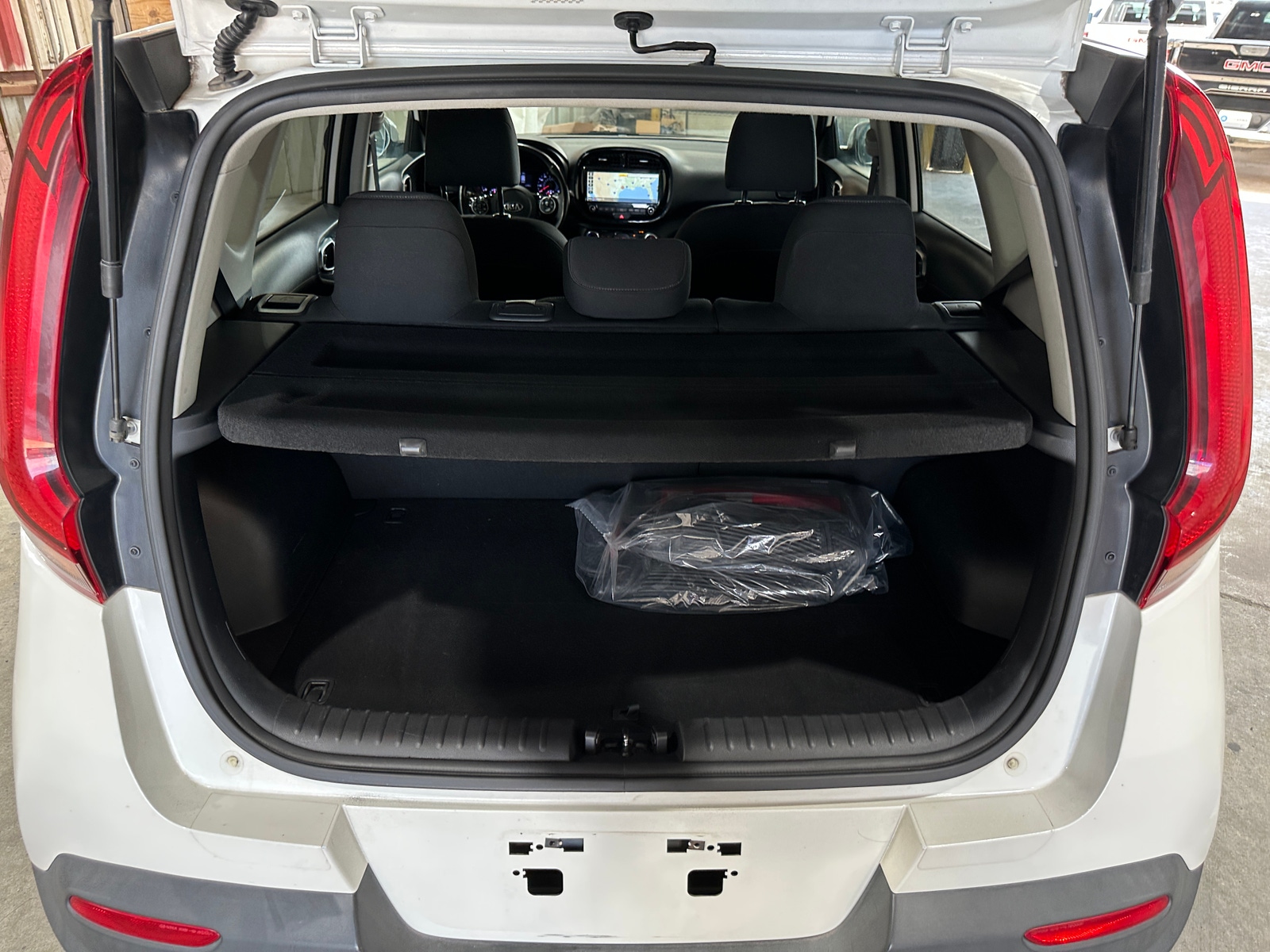 Thumbnail: 2020 Kia Soul - 7