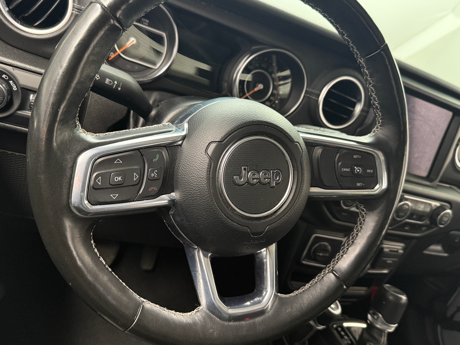 Thumbnail: 2022 Jeep Gladiator - 4
