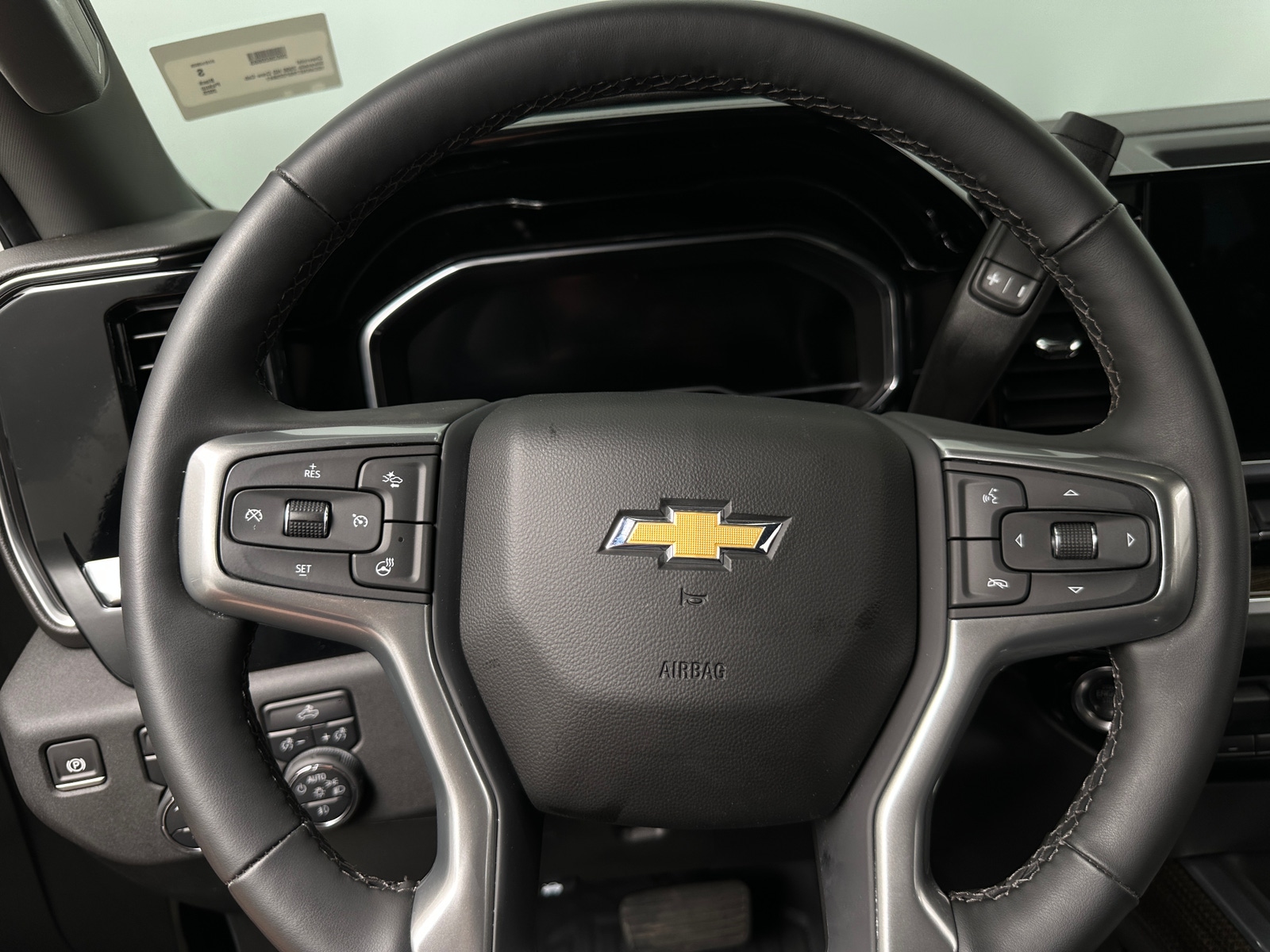 Thumbnail: 2025 Chevrolet Silverado 2500 - 5