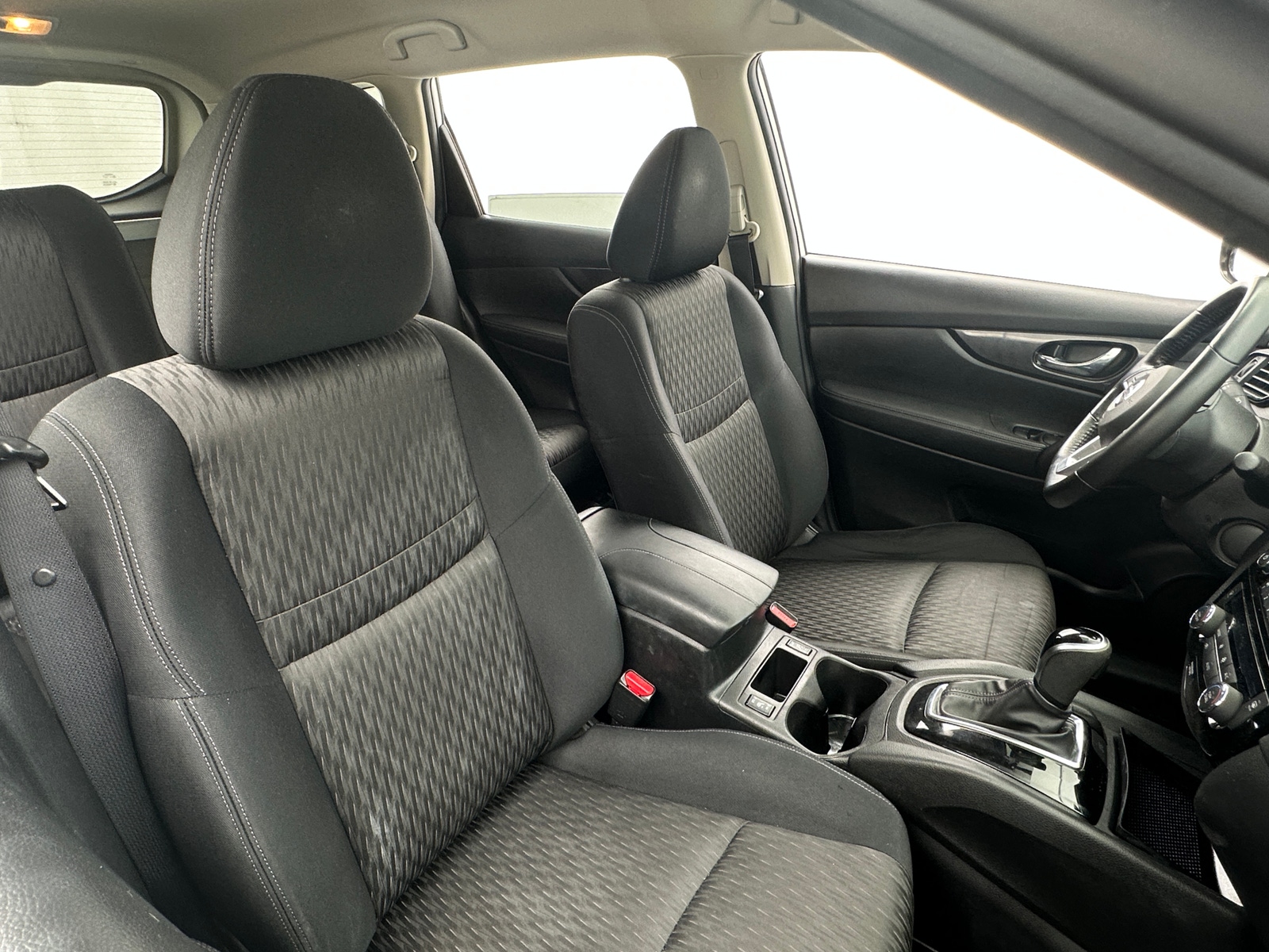 Thumbnail: 2017 Nissan Rogue - 2
