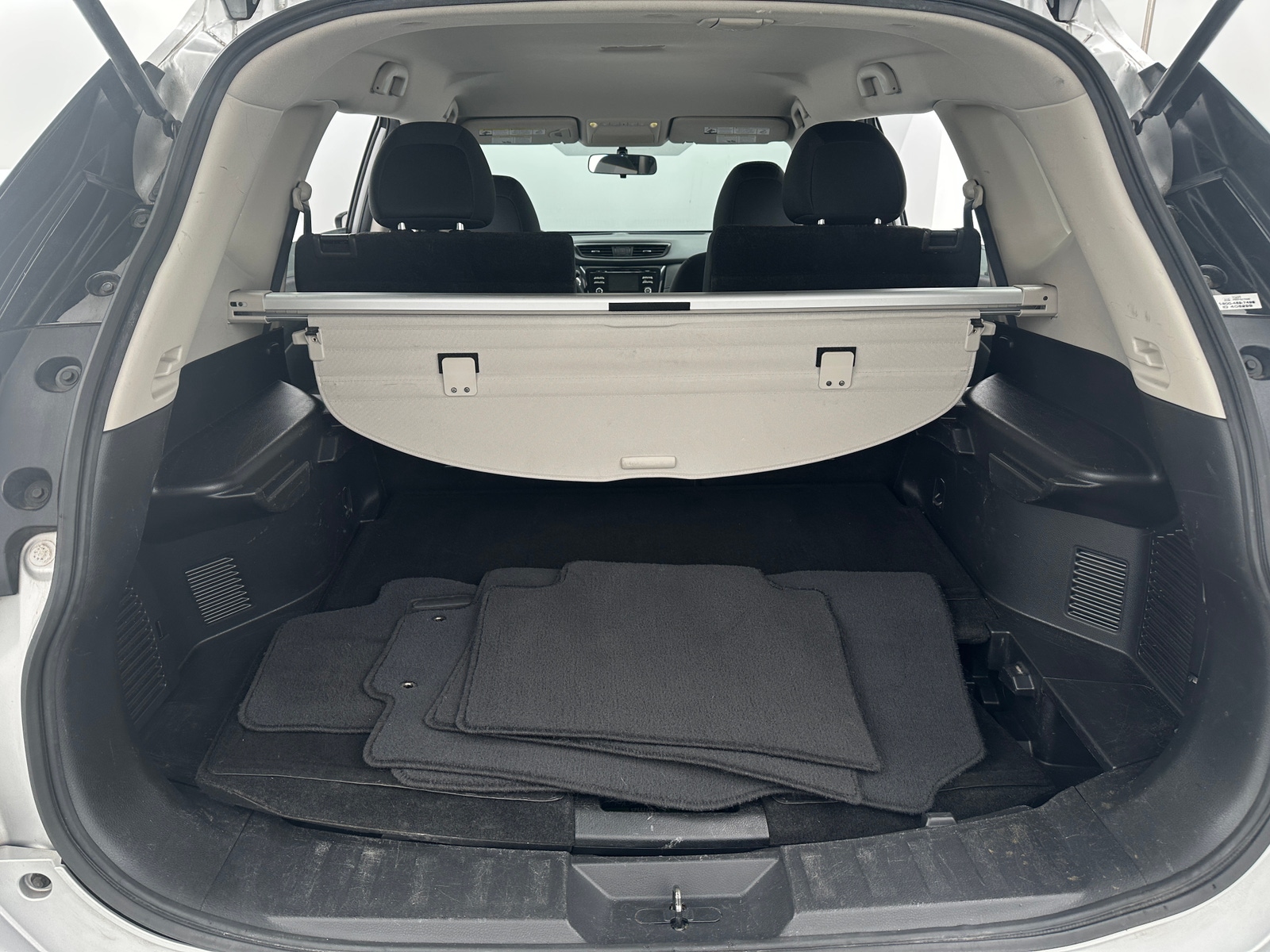 Thumbnail: 2017 Nissan Rogue - 7