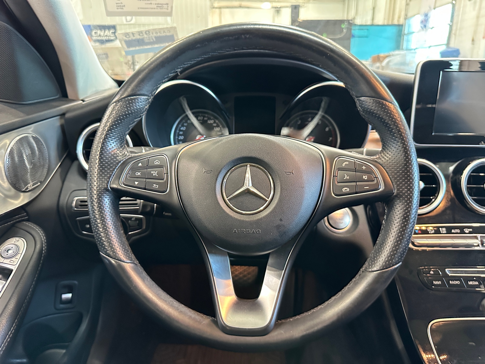 Thumbnail: 2015 Mercedes-Benz C-Class - 4