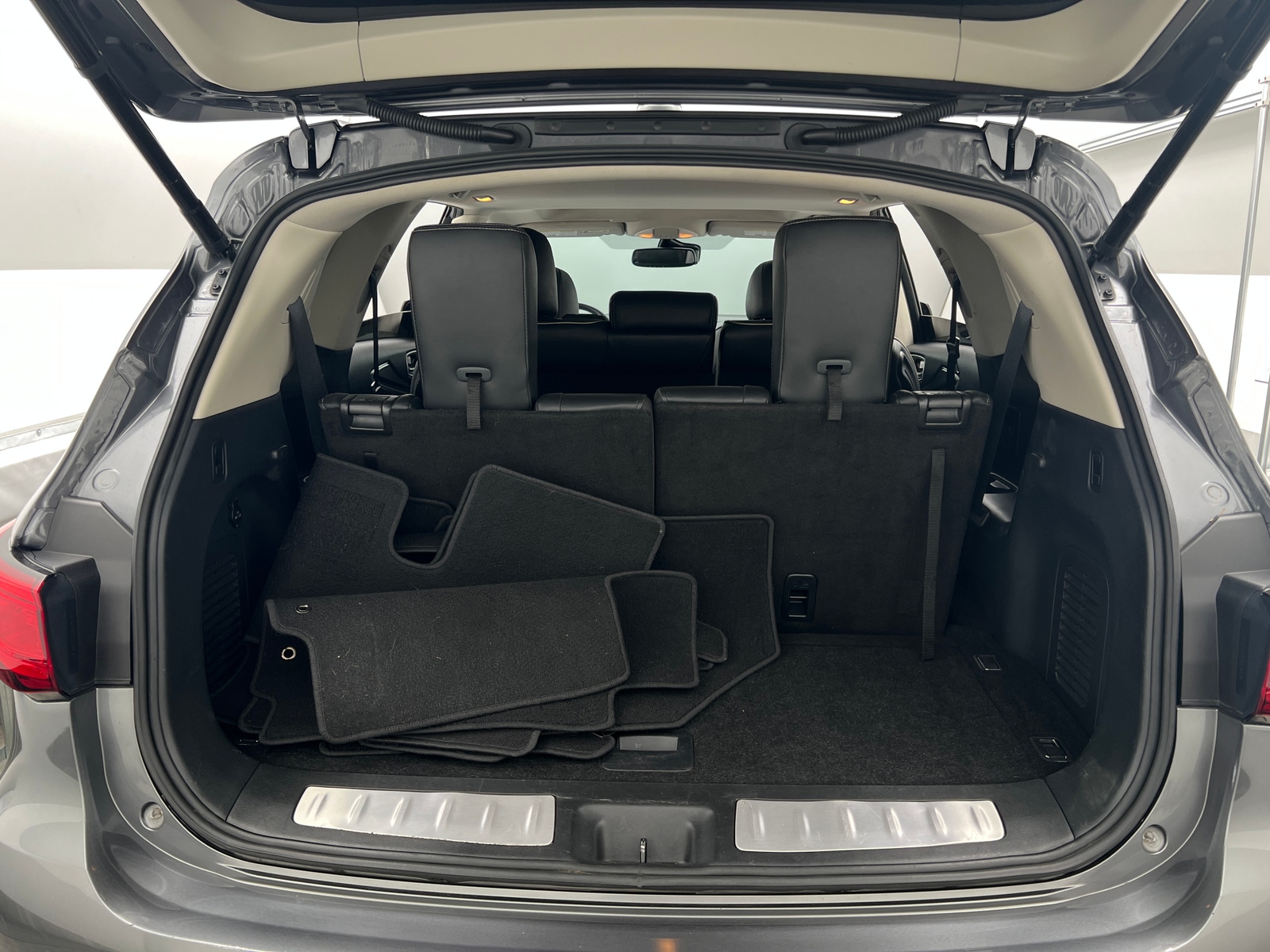 Thumbnail: 2019 INFINITI QX60 - 6