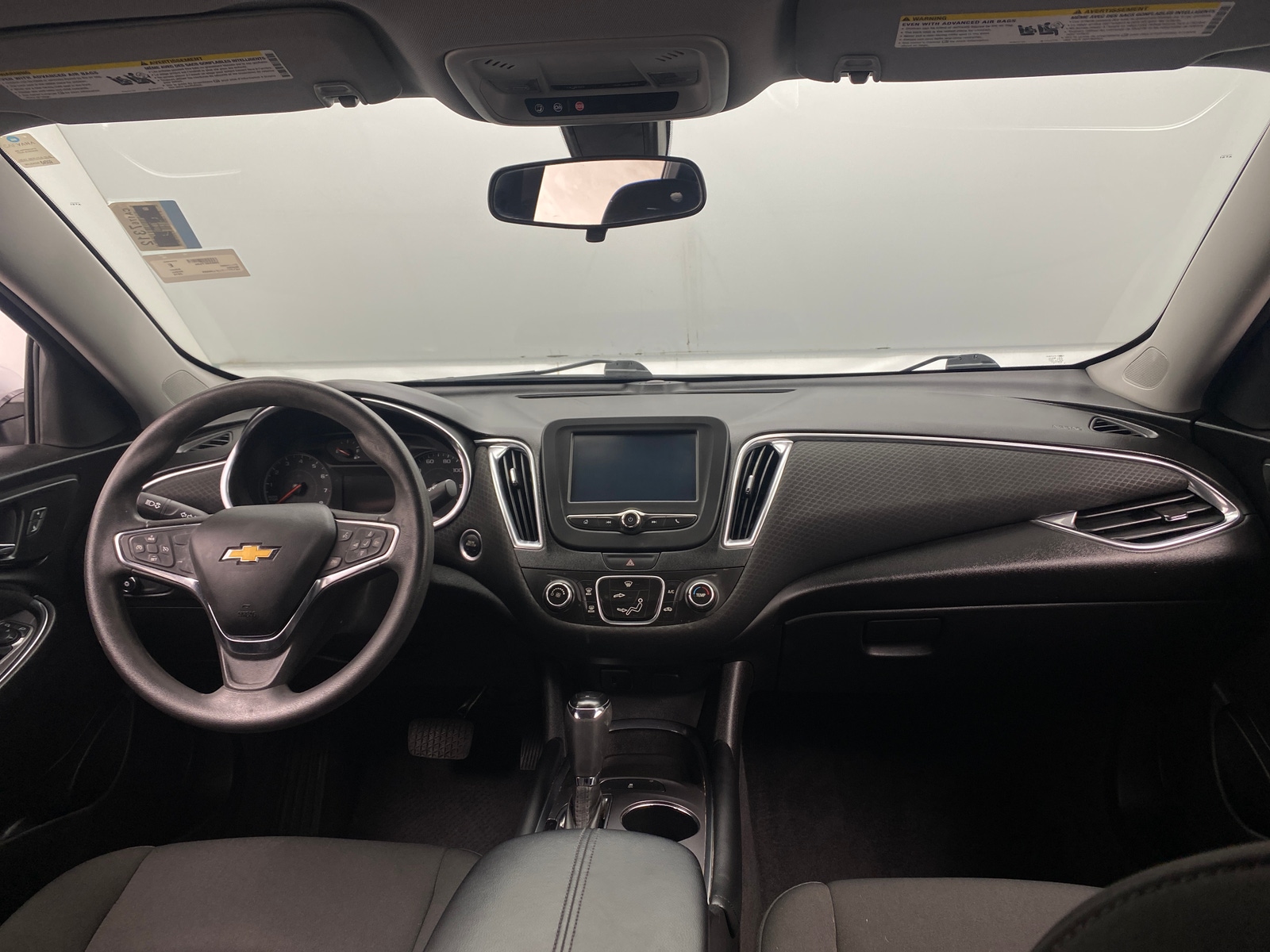 Thumbnail: 2018 Chevrolet Malibu - 3