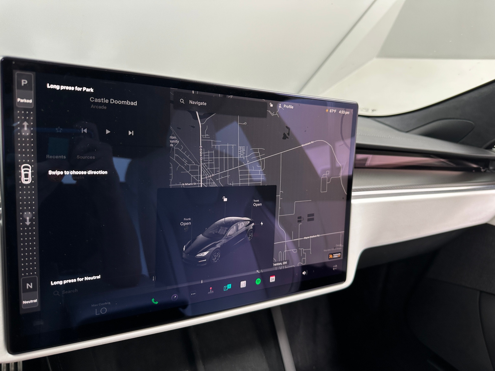 Thumbnail: 2022 Tesla Model S - 3
