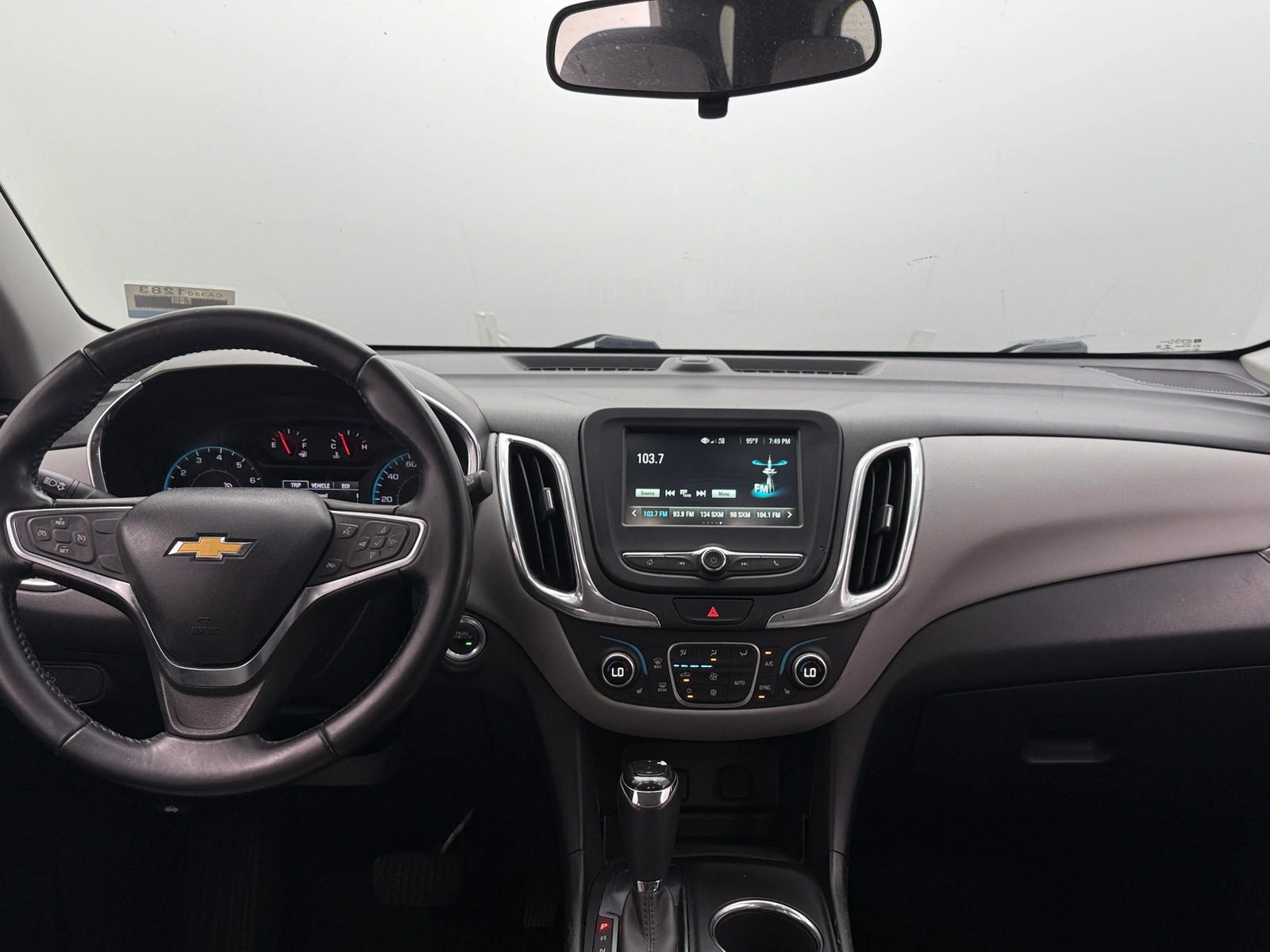 Thumbnail: 2018 Chevrolet Equinox - 3