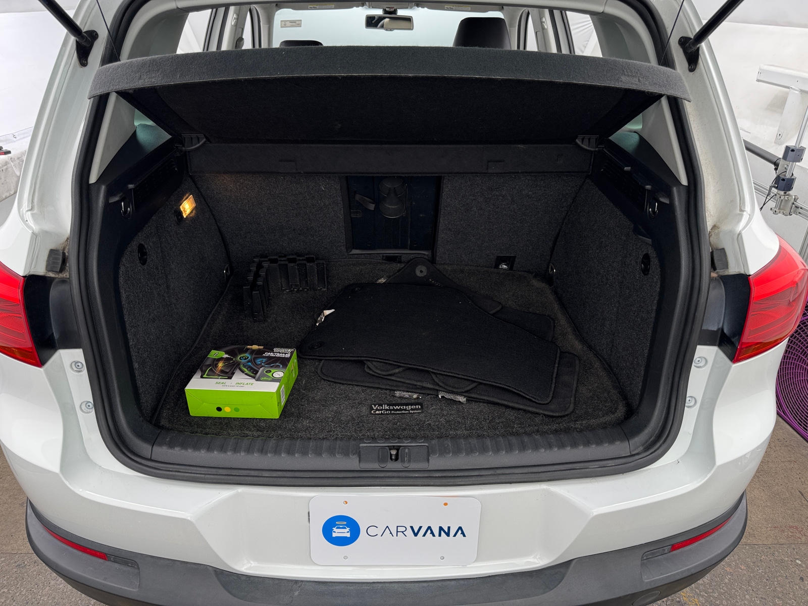 Thumbnail: 2017 Volkswagen Tiguan - 6