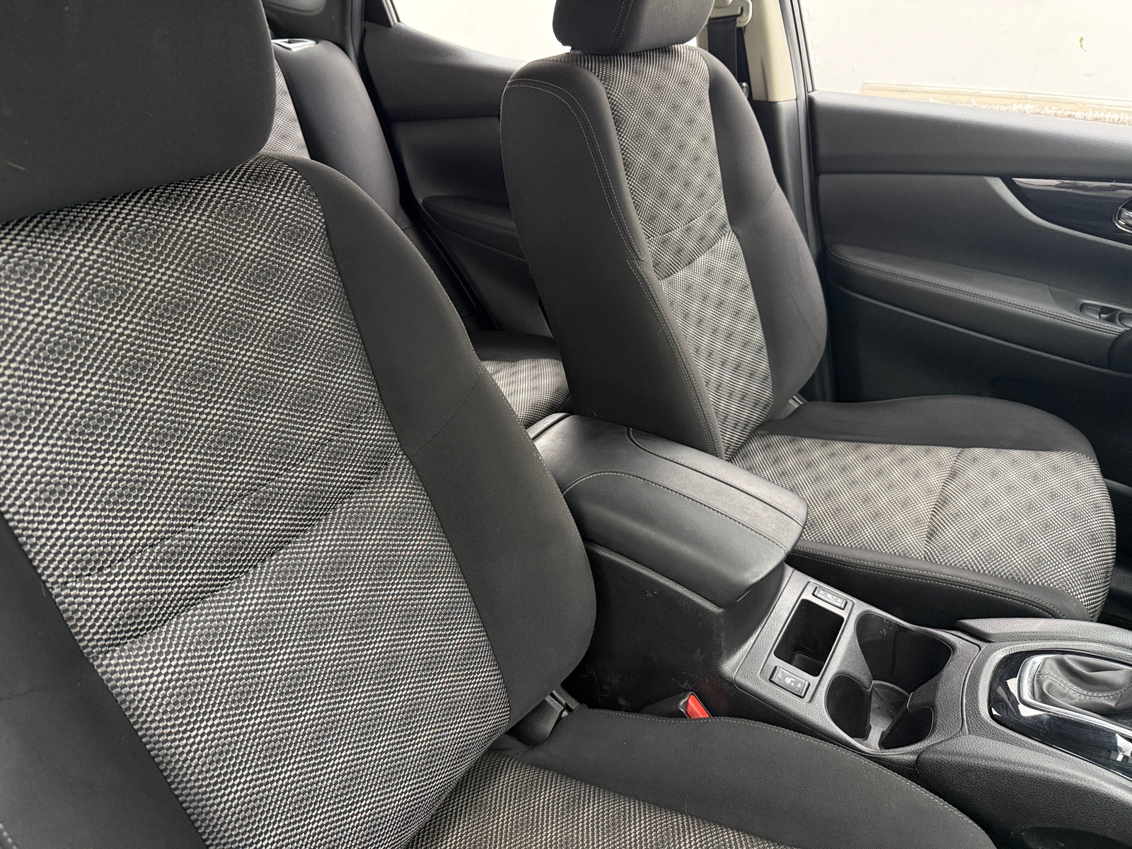 Thumbnail: 2019 Nissan Rogue Sport - 2